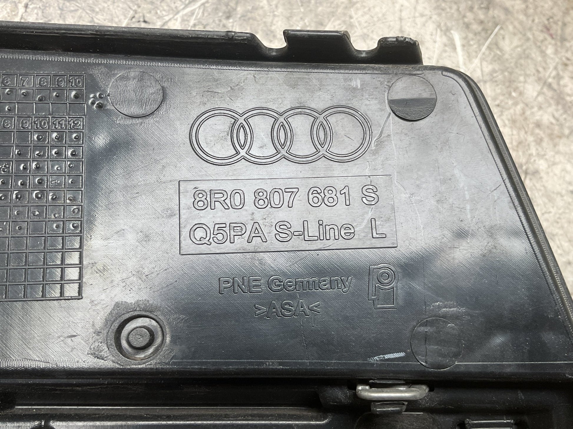 Rejilla Antiniebla izq Audi SQ5 2012-2017 - 8R0807681S