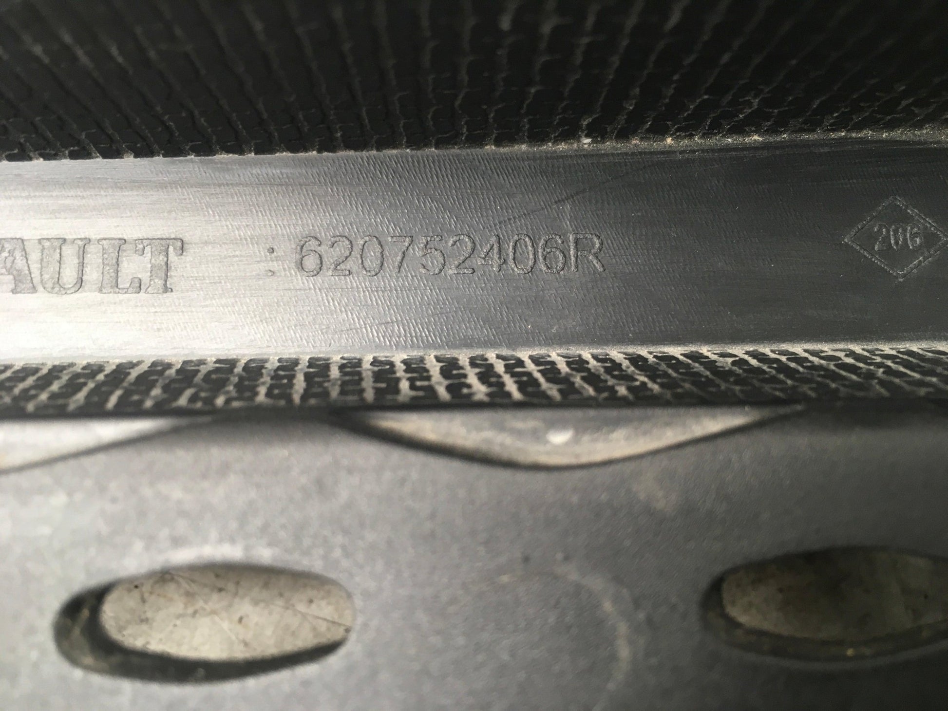 Rejilla Antiniebla izq Renault Captur I - 620752406R