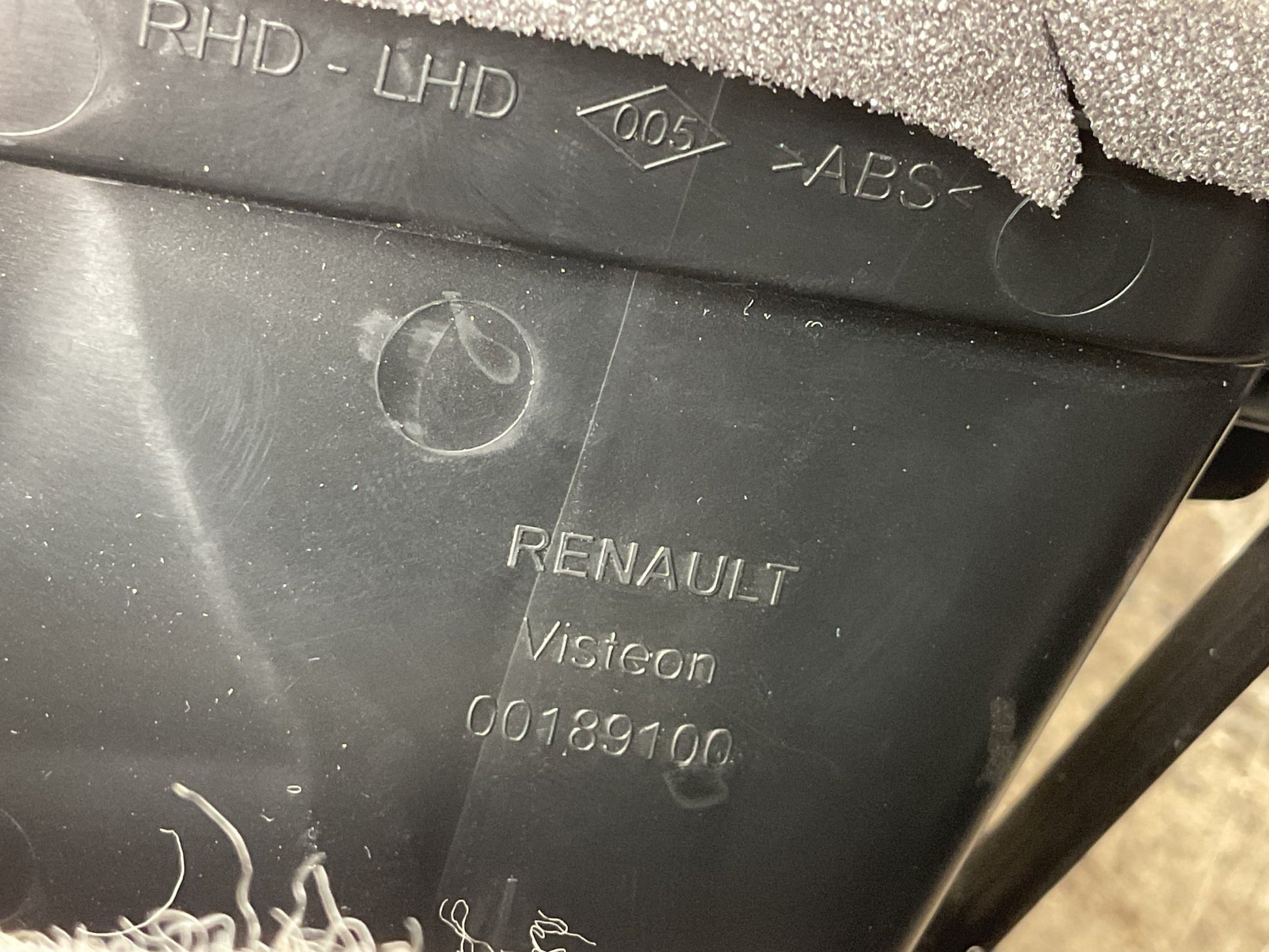 Rejilla Clima Renault Kadjar 2015 - 2024 - 00189100