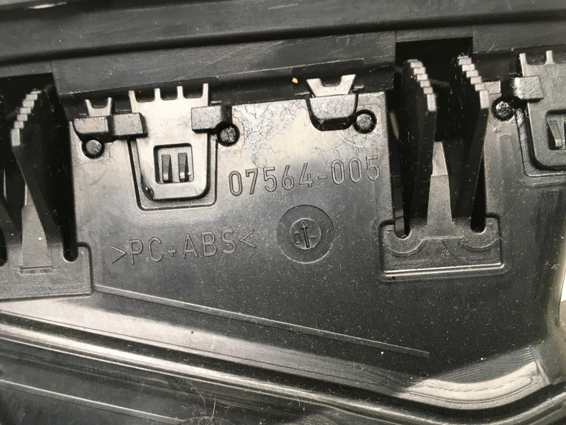 Rejilla dcha Salpicadero BMW F07 GT - 64229142583