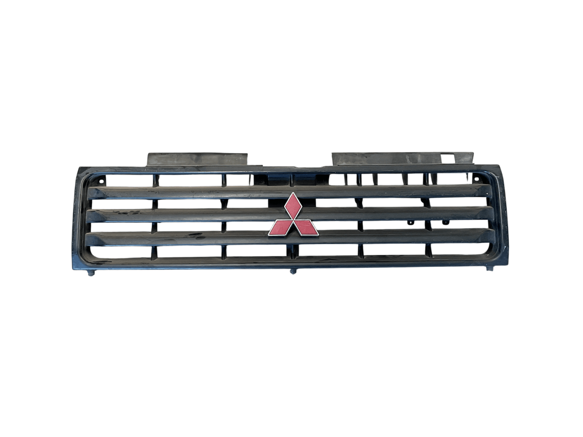 Rejilla del Mitsubishi Pajero II 91-00 - MB669571