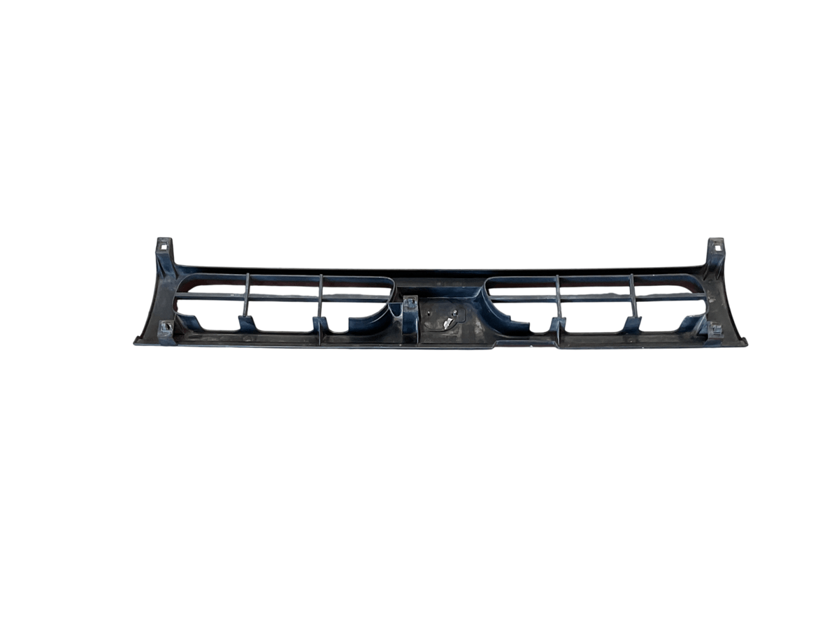 Rejilla del Nissan Terrano II (R20) 93-07 623100f000B1