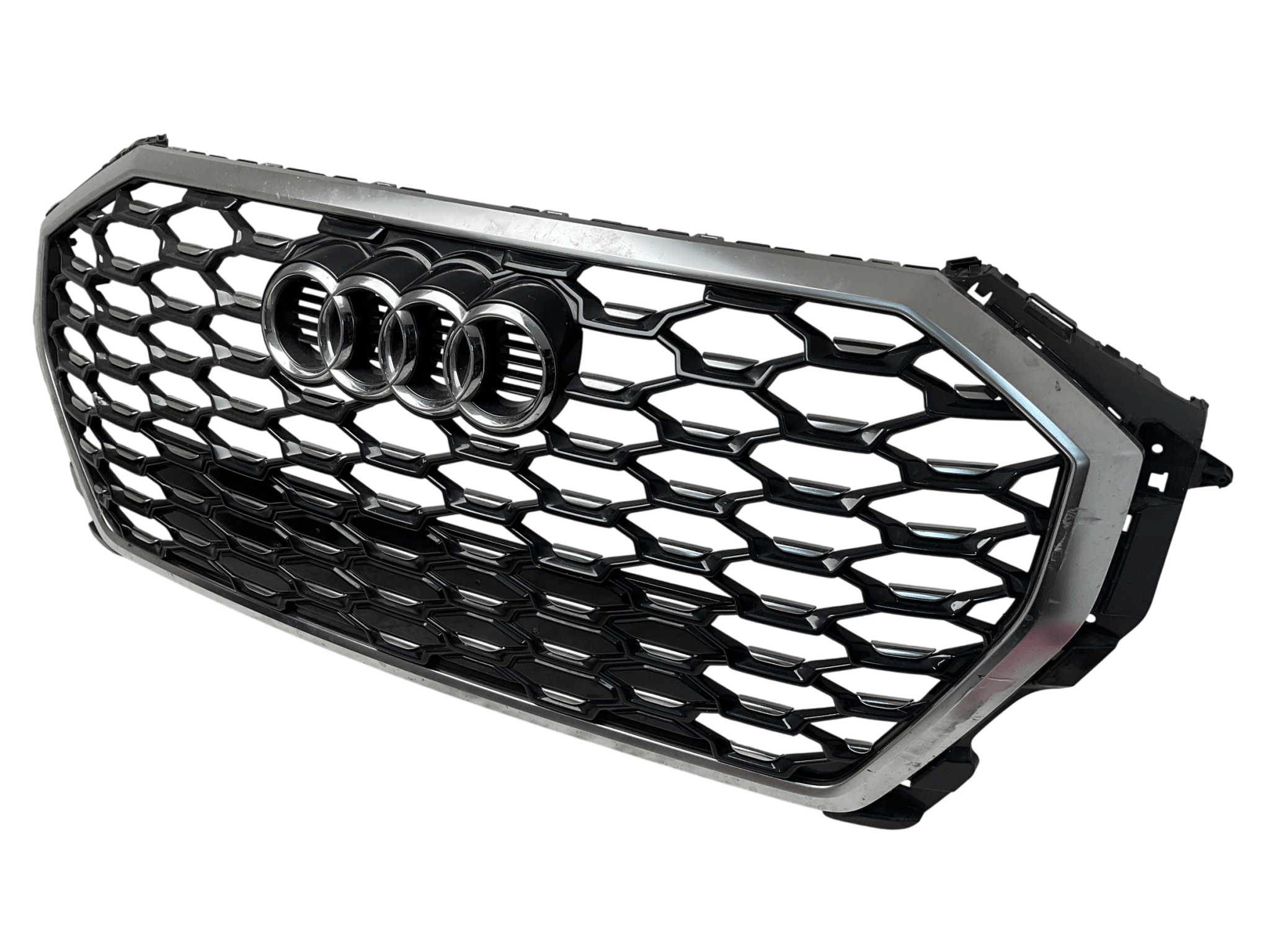 Rejilla delantera Audi Q3 20-25 - 83F853651  _