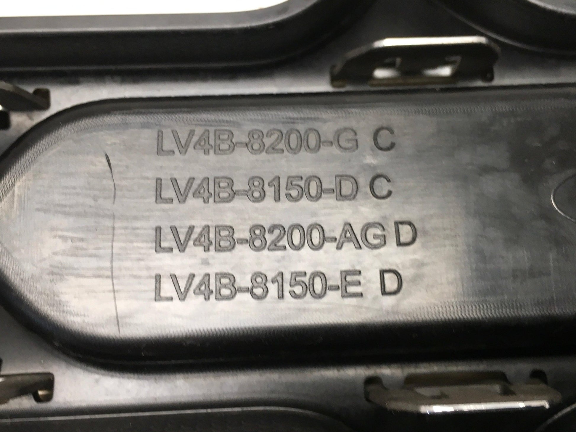 Rejilla delantera Ford Kuga III - LV4B8200G