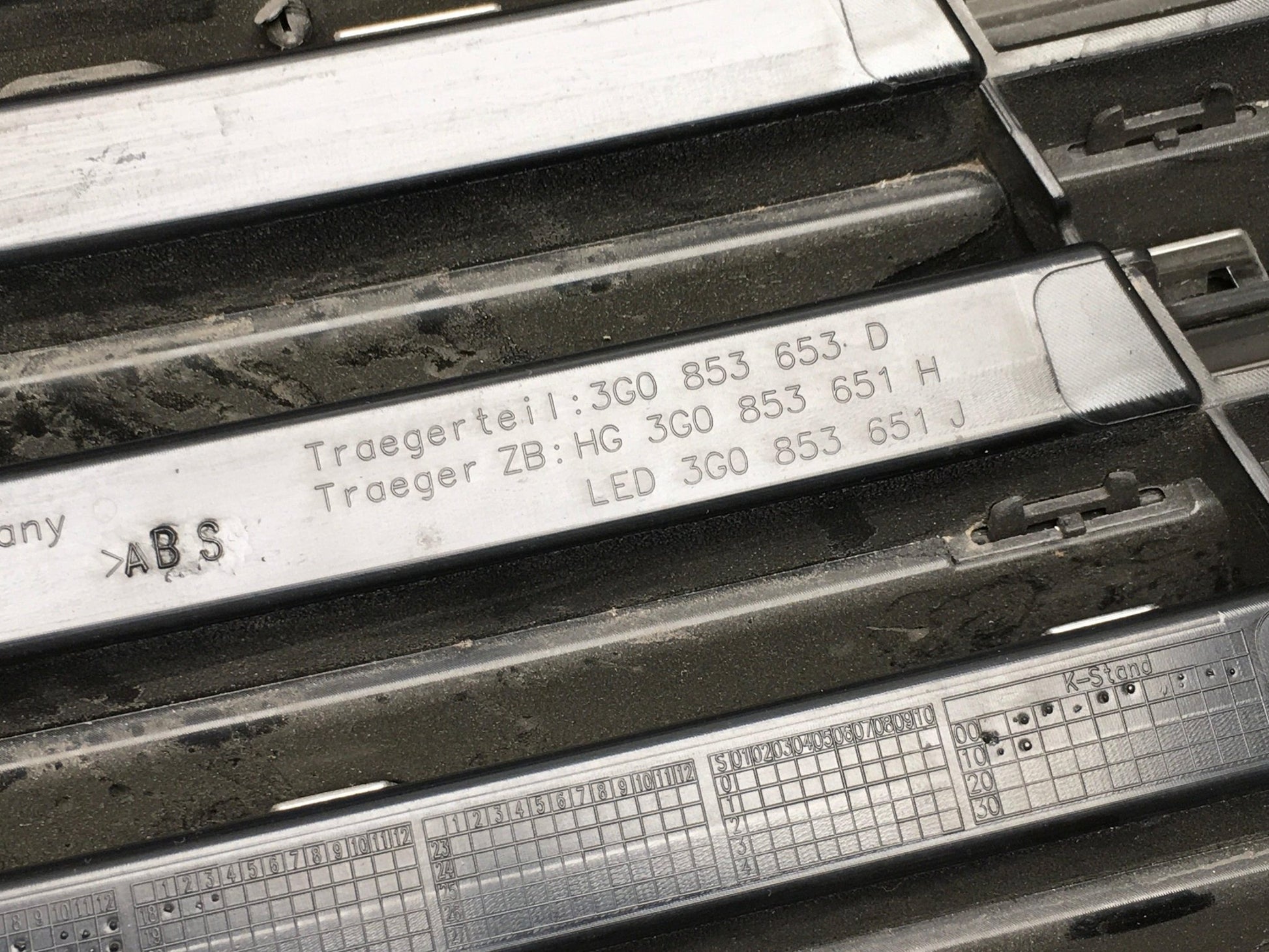 Rejilla delantera VW Passat B8 3G0853653D - 3G0853653D