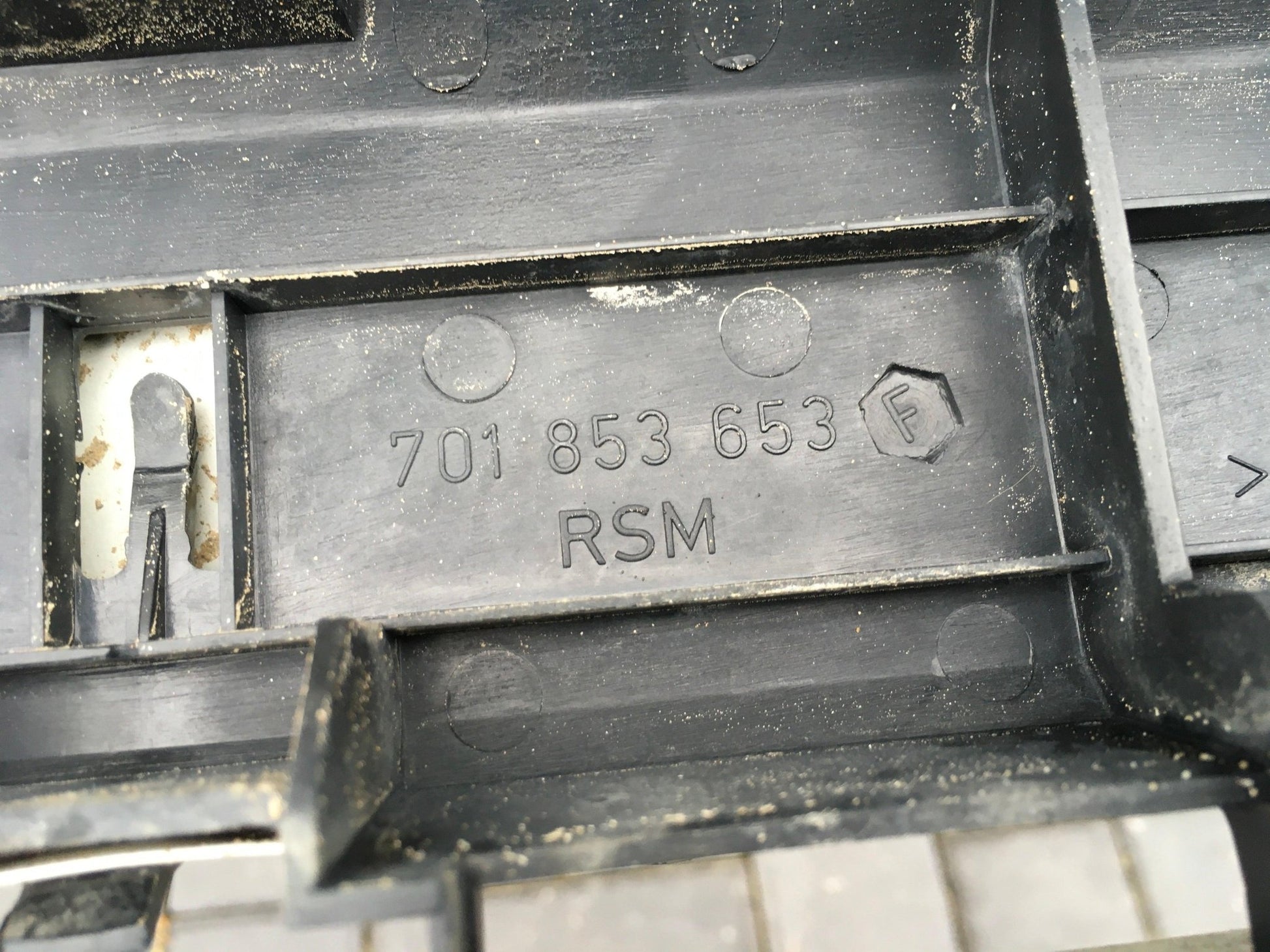 Rejilla delantera VW Transporter T4 - 701853653