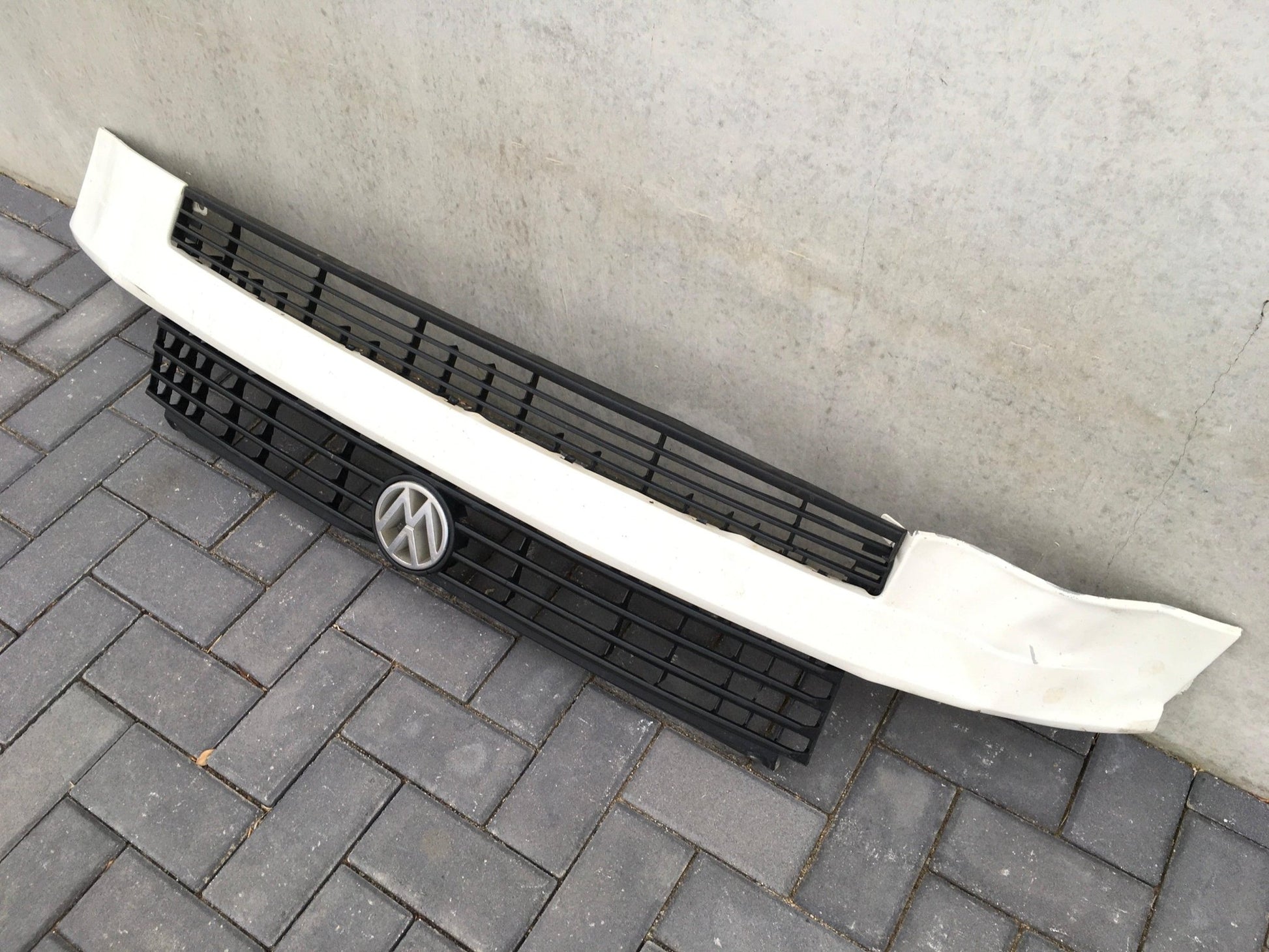 Rejilla delantera VW Transporter T4 - 701853653