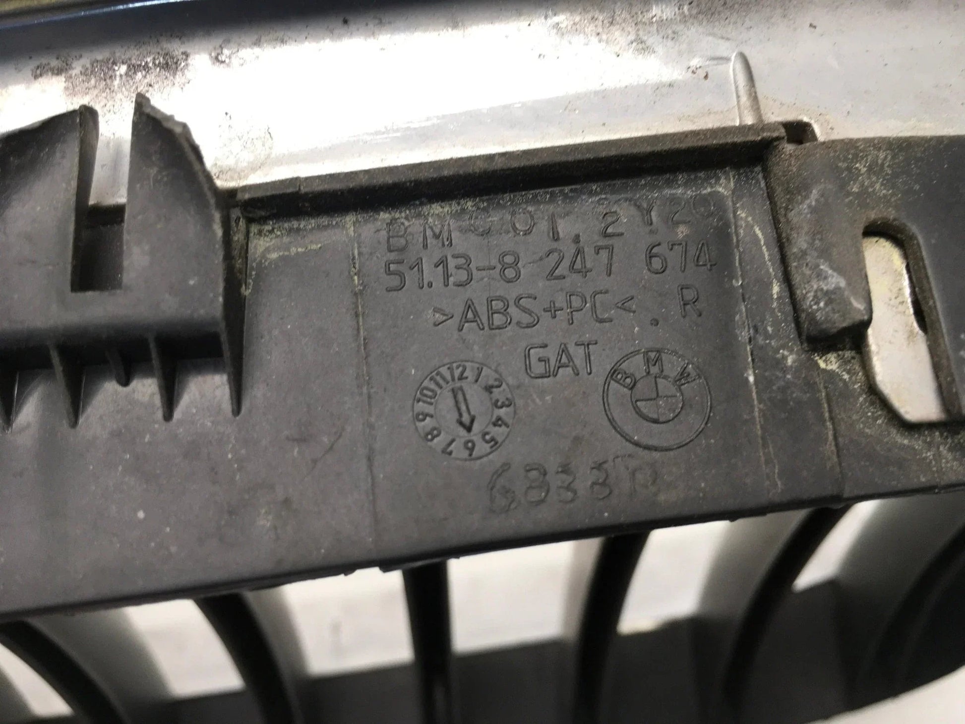 Rejilla derecha capo BMW X5 E53