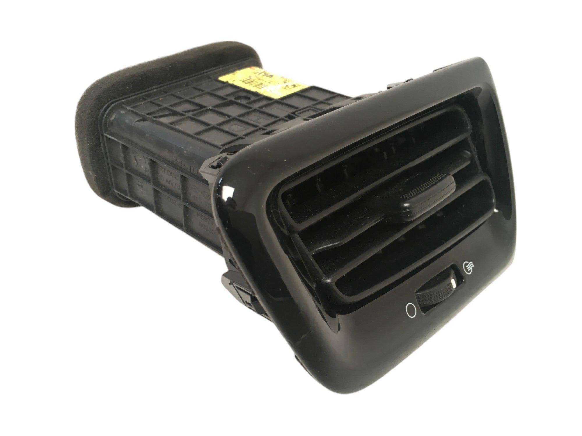 Rejilla derecha Kia Rio Stonic YB - 815D3148