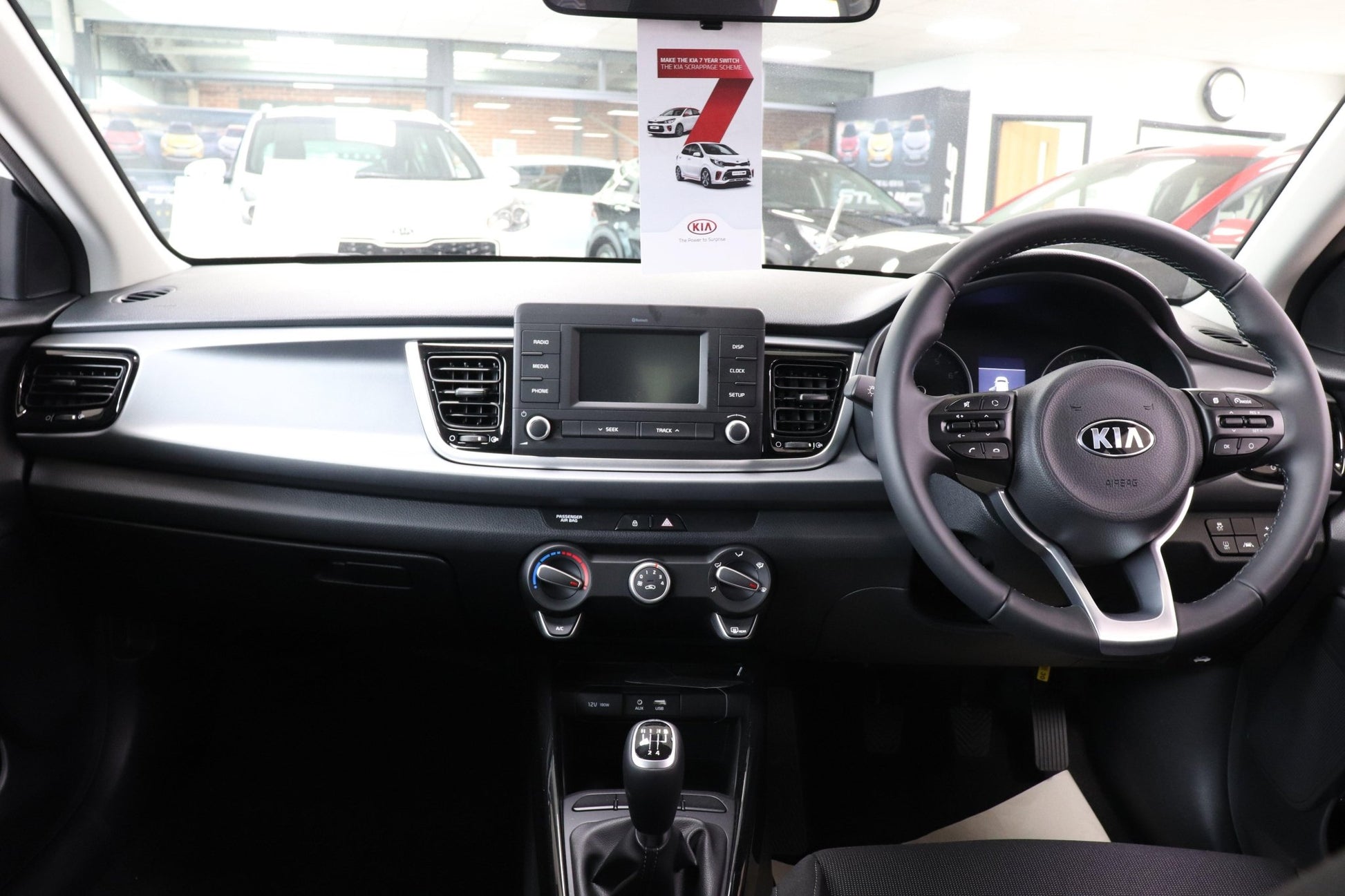 Rejilla derecha Kia Rio Stonic YB - 815D3148