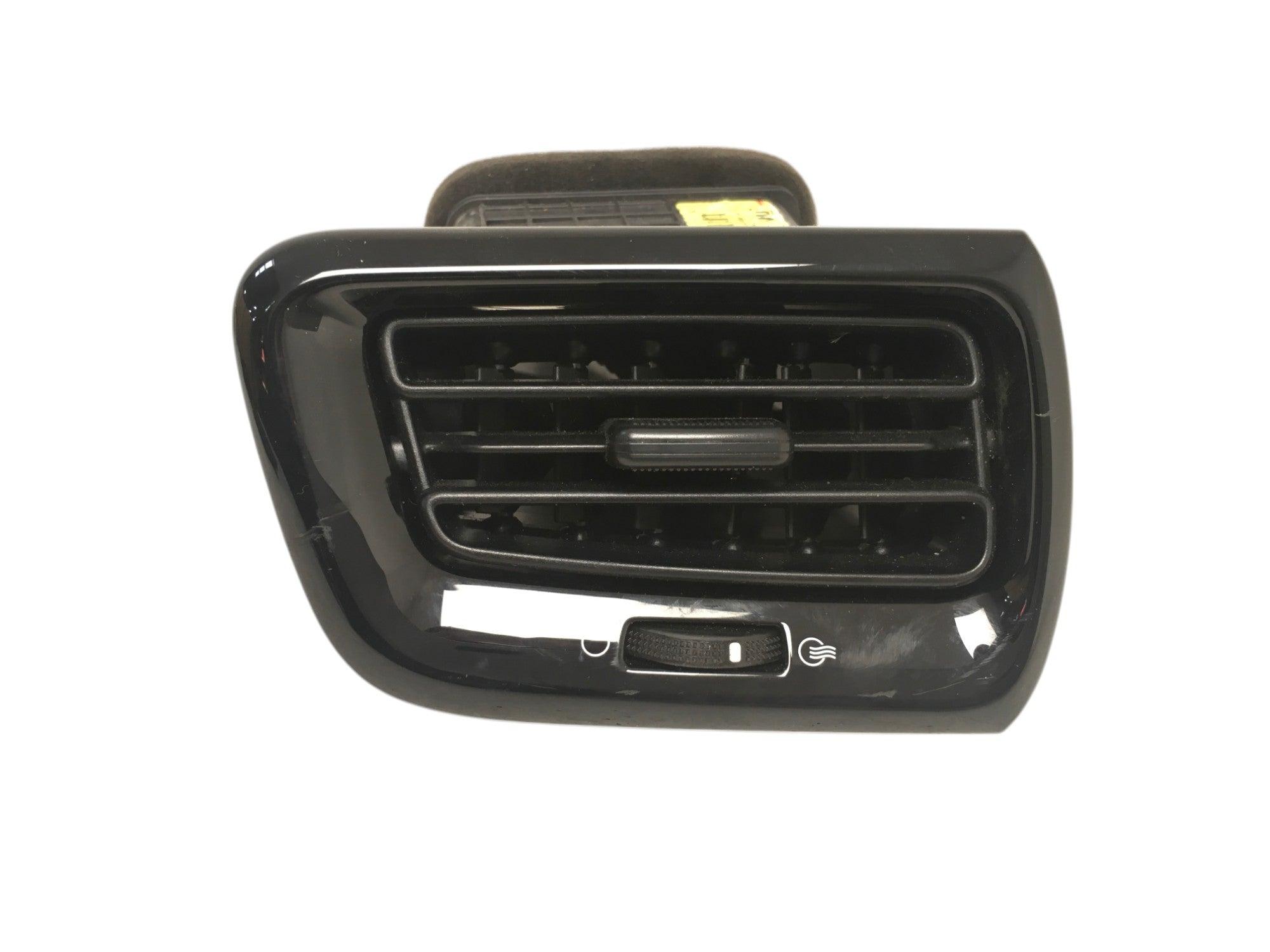 Rejilla derecha Kia Rio Stonic YB - 815D3148