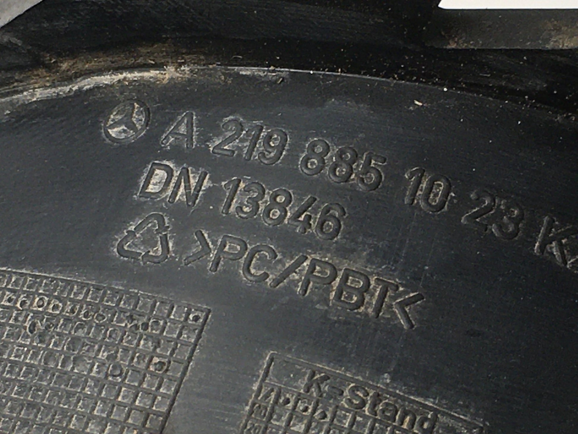 Rejilla derecha Mercedes W219 - A2198851023