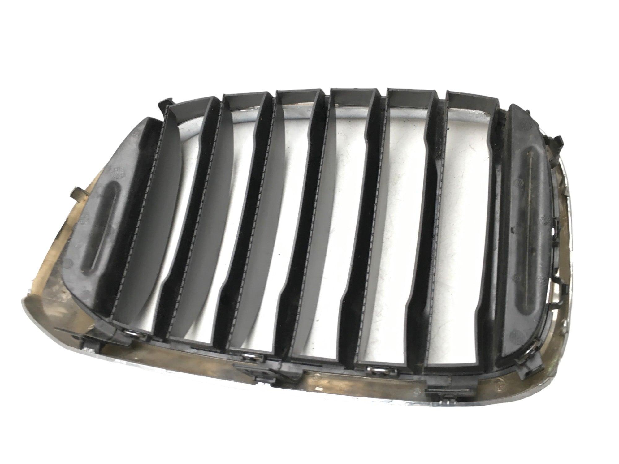 Rejilla derecha Radiador BMW F30 - 19297610