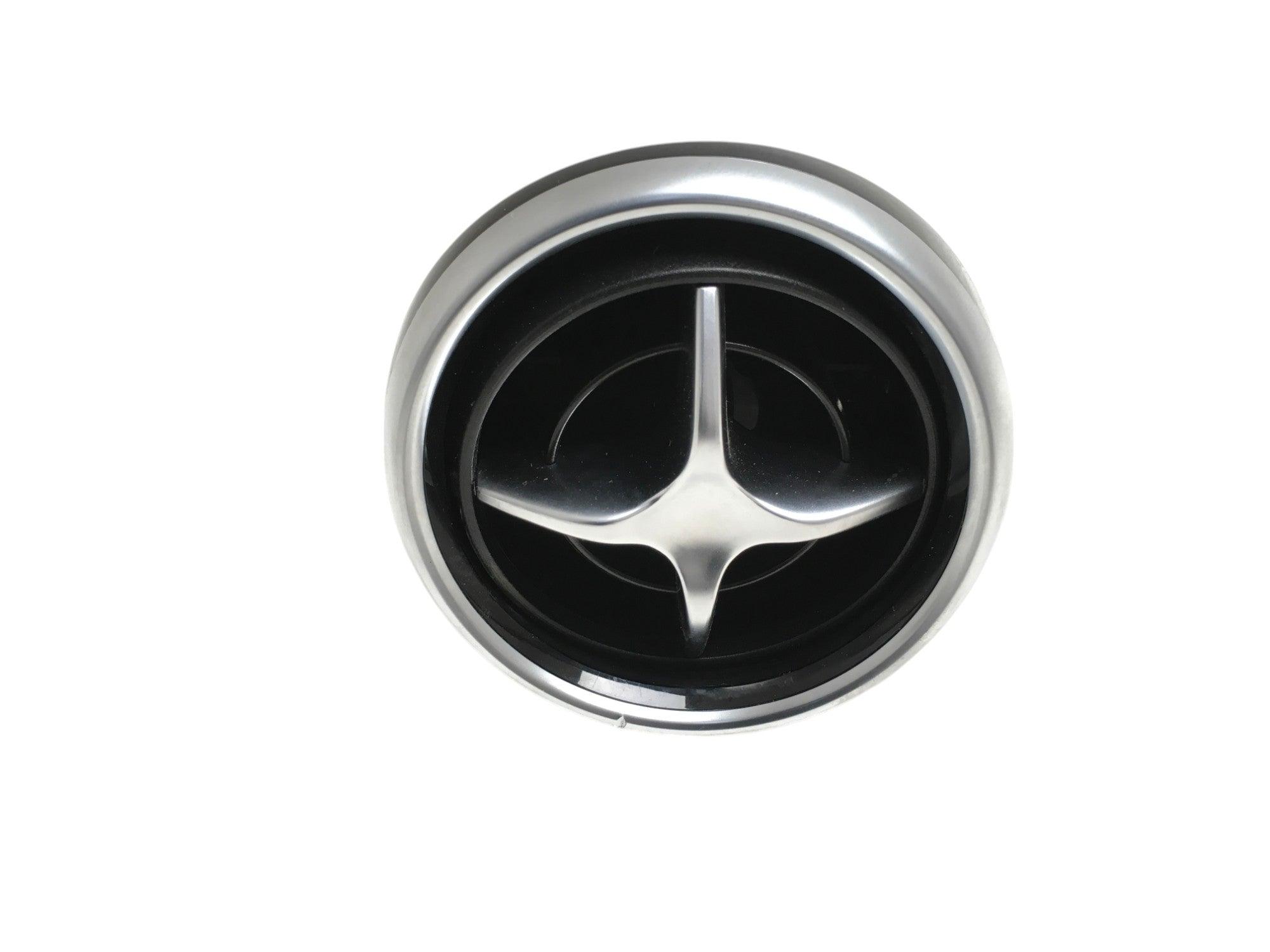 Rejilla Exterior dcha Mercedes X204 - A2048307854