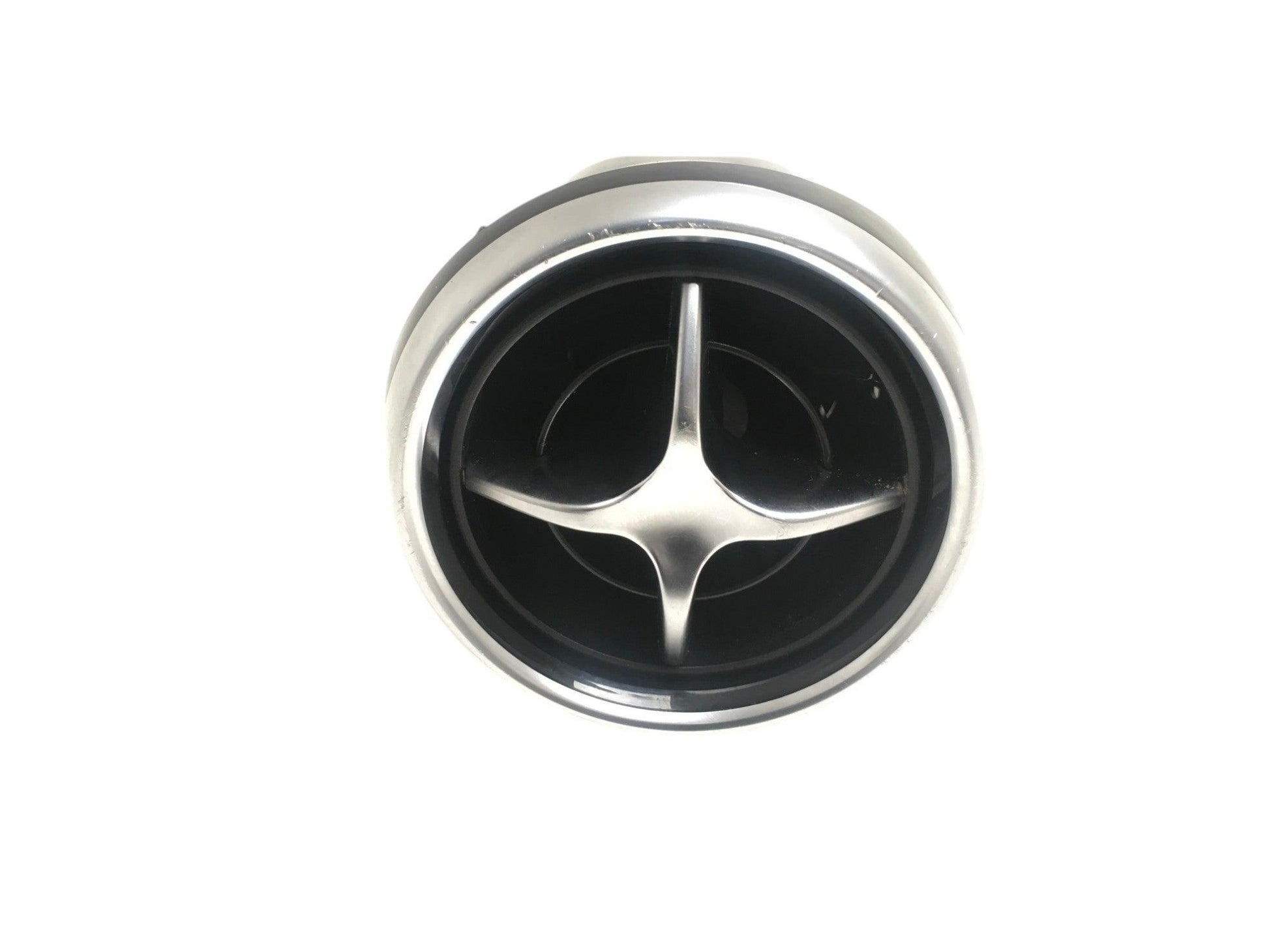 Rejilla Exterior izq Mercedes X204 - A2048307754