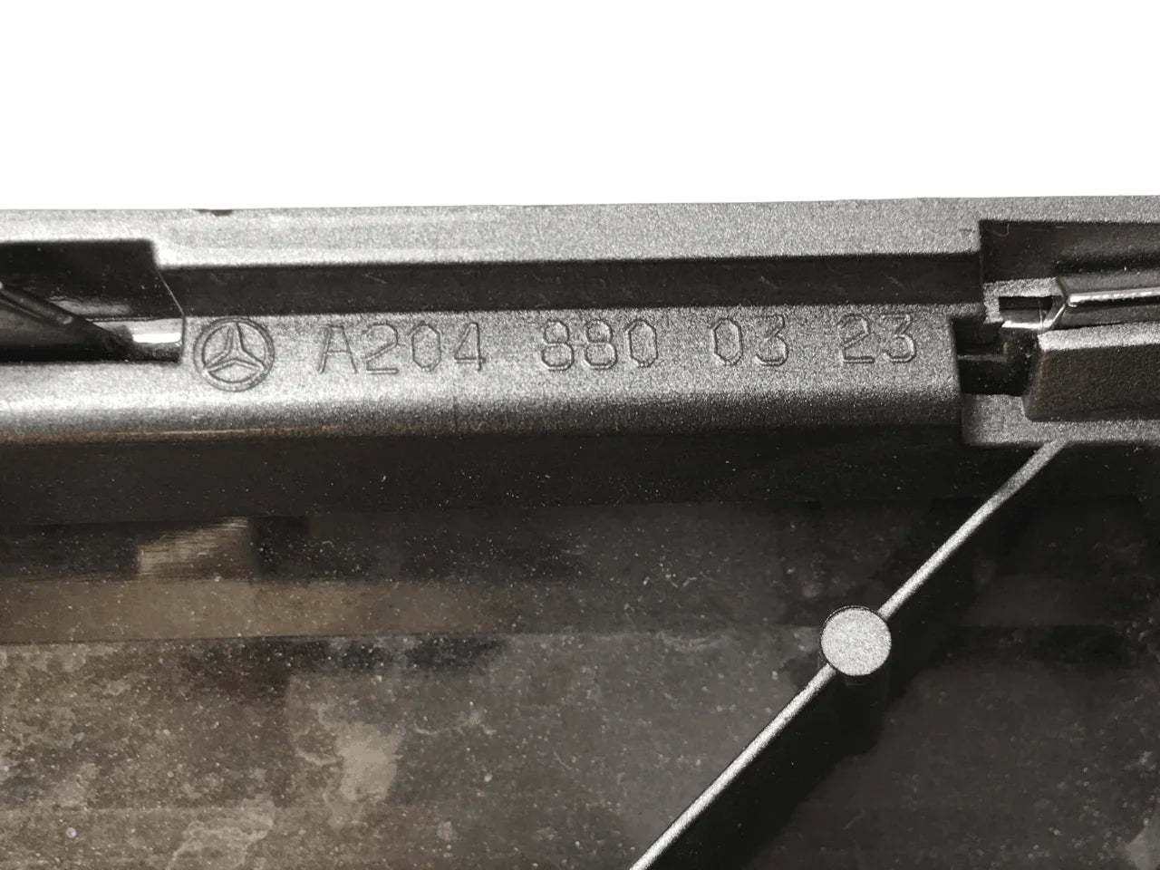 Rejilla frontal Mercedes W204 A2048800323