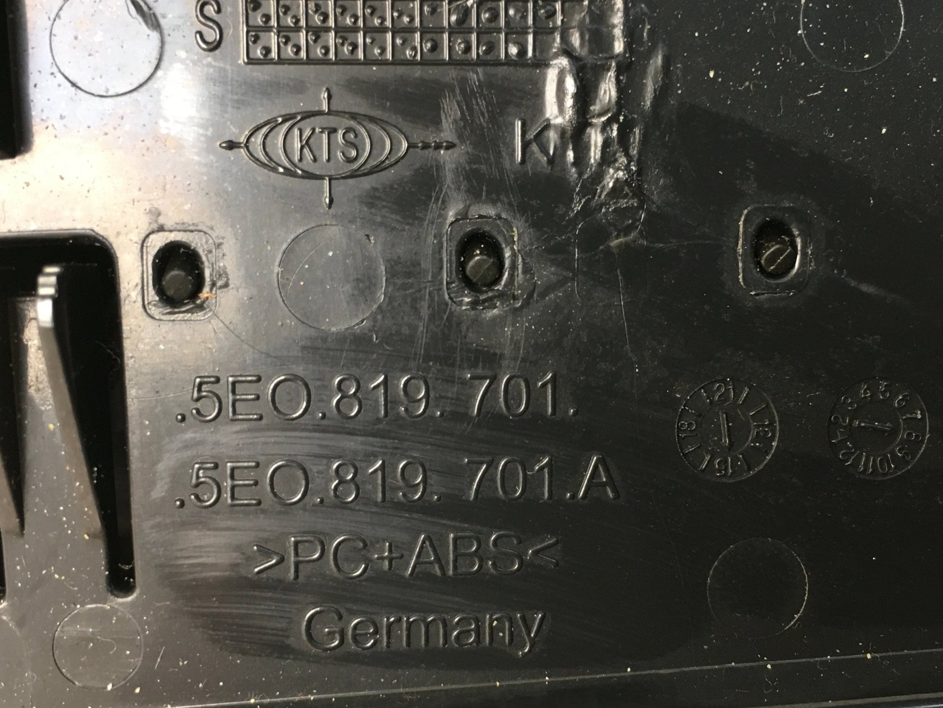 Rejilla izq Salpicadero Skoda Octavia III 5E - 5E0819701