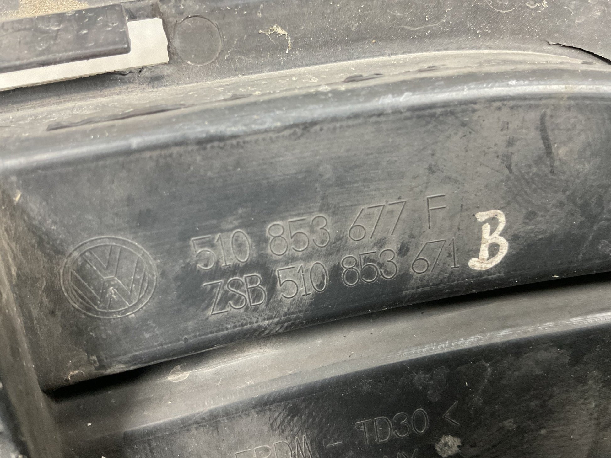 Rejilla Paragolpes delantero VW Golf 2012-2018 - 510853677F