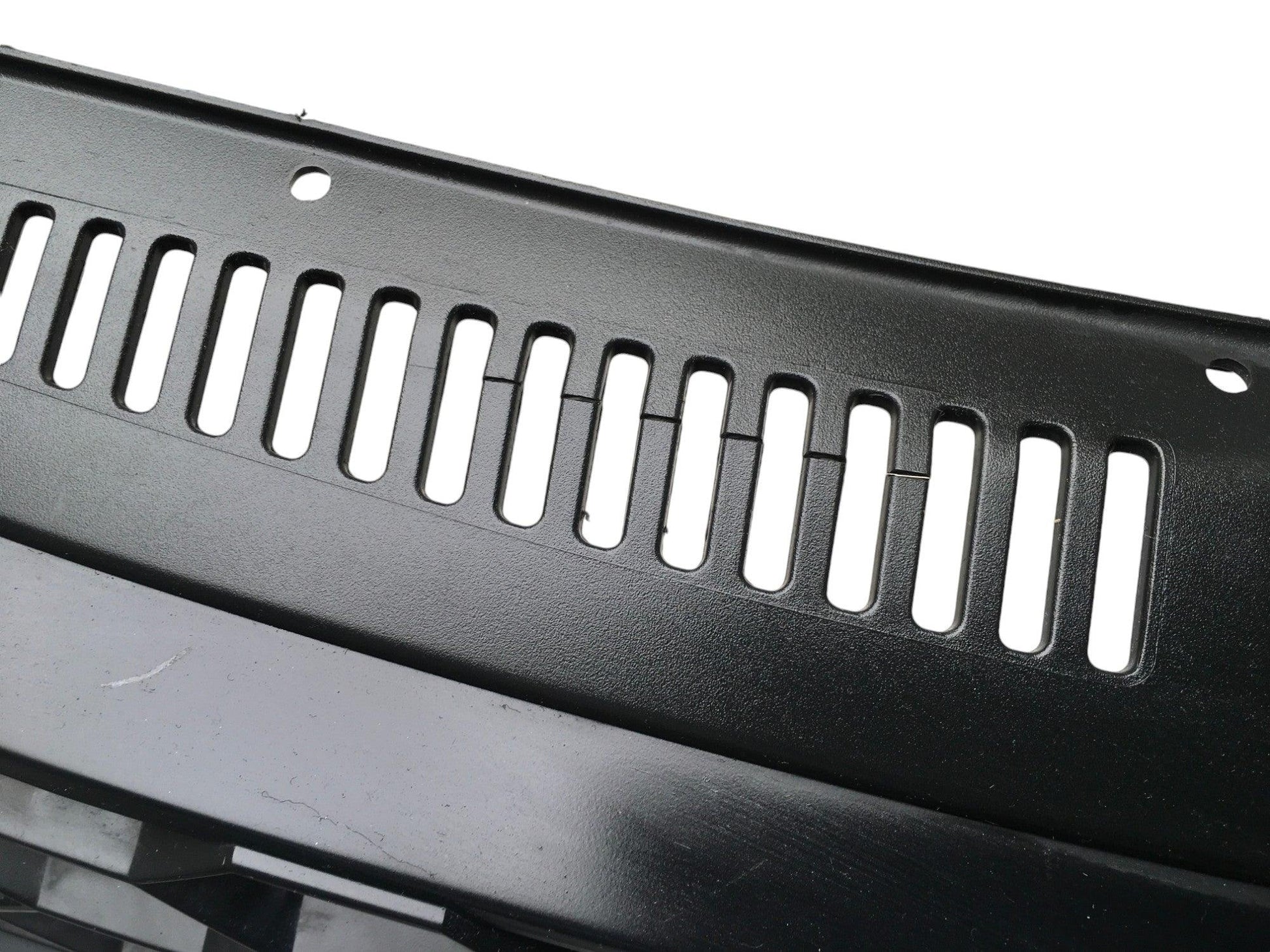 Rejilla Radaidor VW Golf GTD - 5G0853651