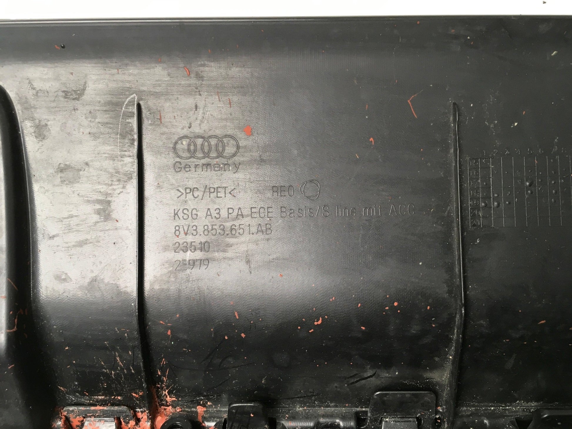 Rejilla Radiador Audi A3 8V - 8V3853651AB