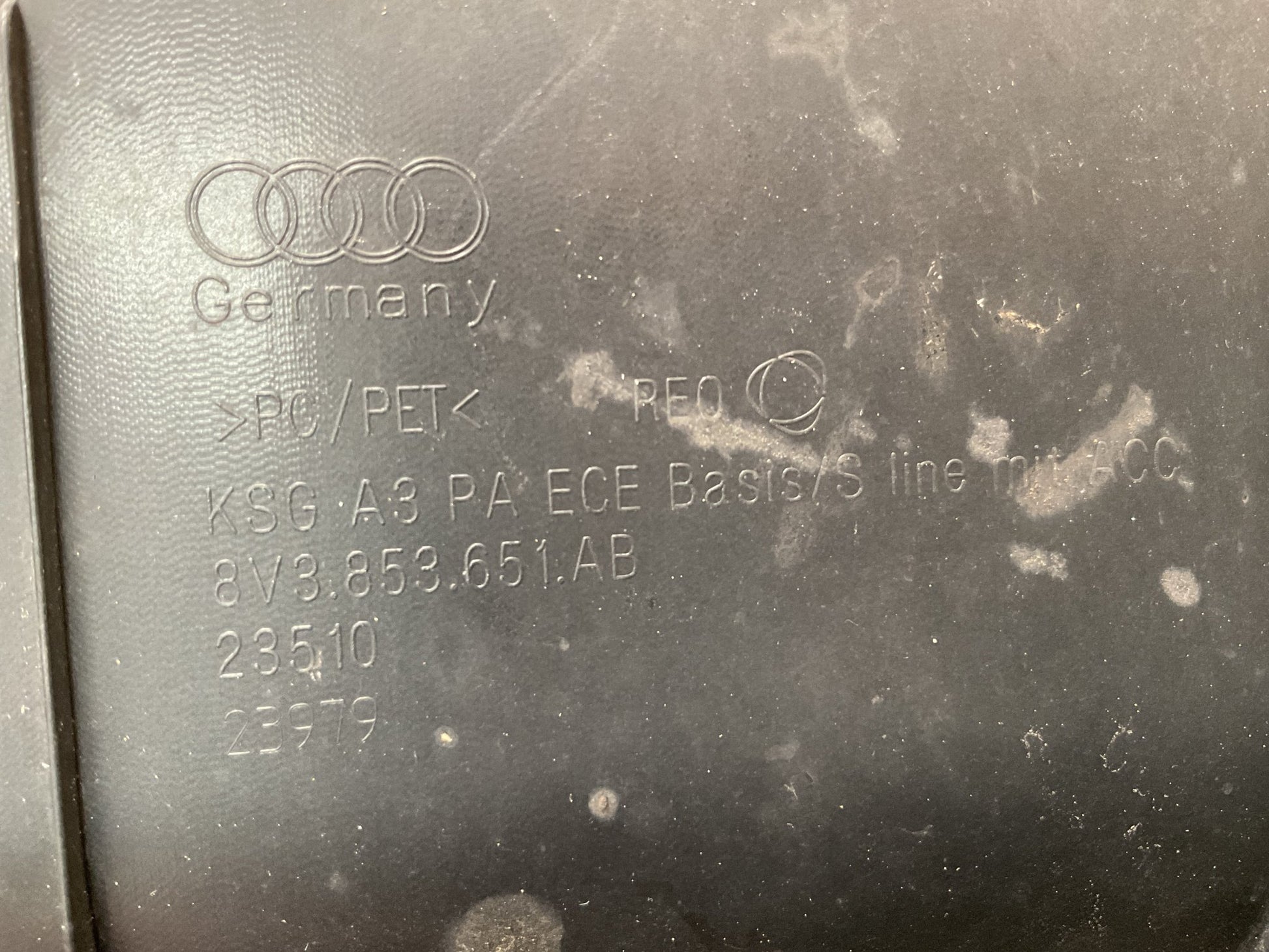 Rejilla Radiador Audi A3 S3 8V - 8V3853651AB