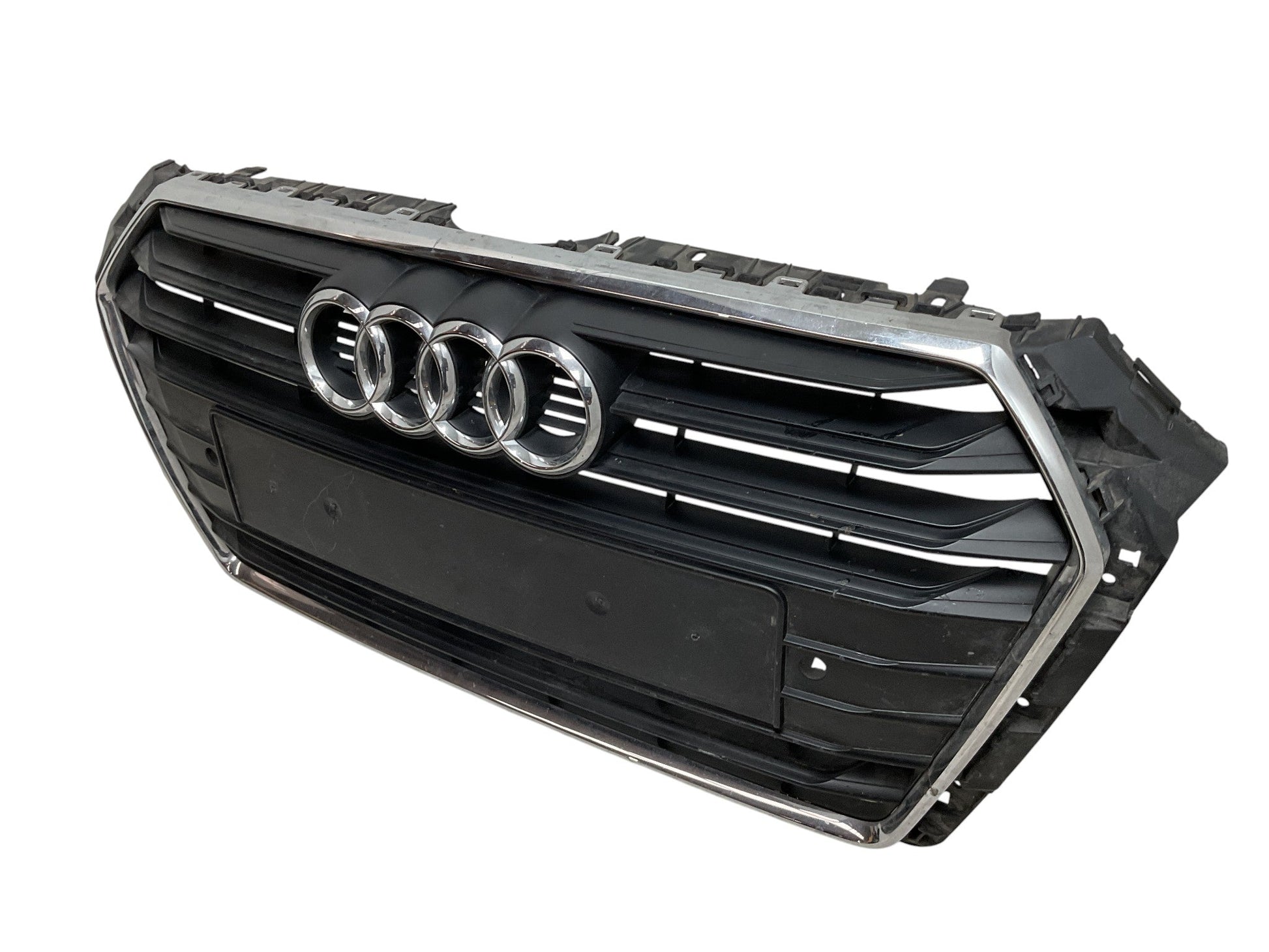 Rejilla Radiador Audi A4 - 8W0853651