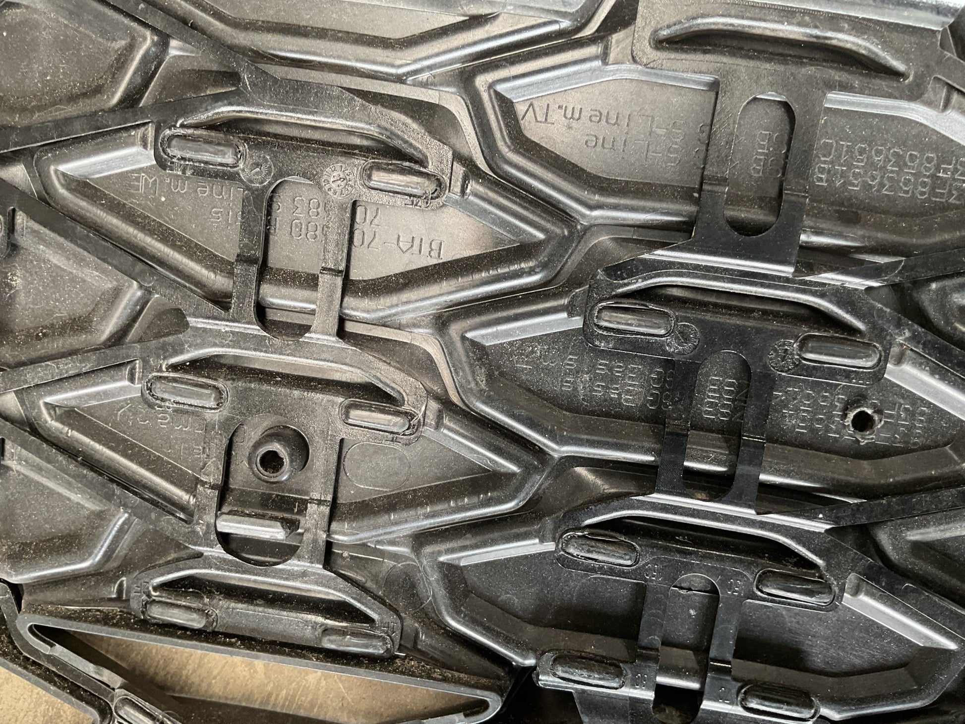 Rejilla Radiador Audi Q3 18-25 - 83F853651C