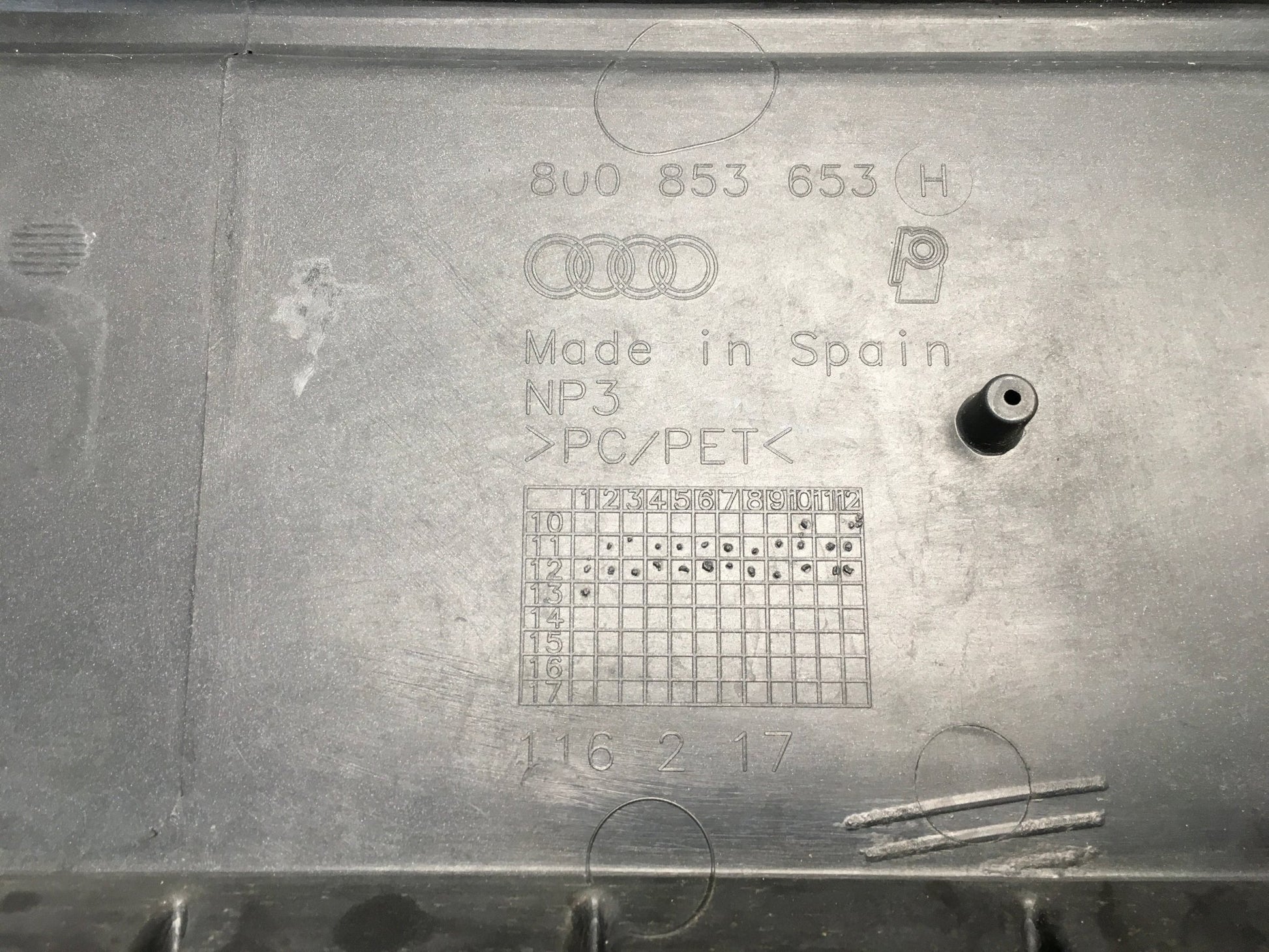 Rejilla Radiador Audi Q3 8U - 8U0853653