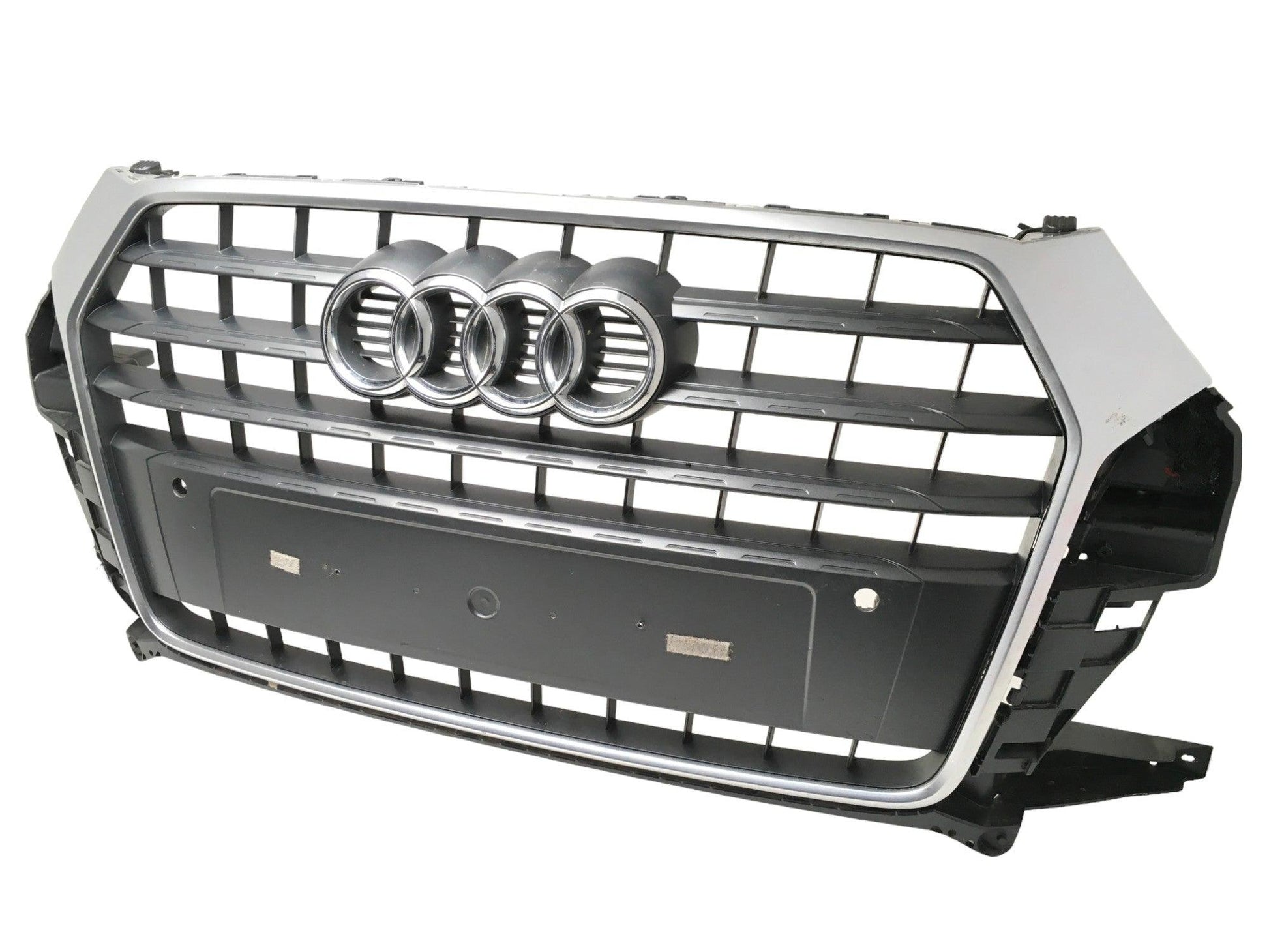 Rejilla Radiador Audi Q3 8U Renovado - 8U0853653M