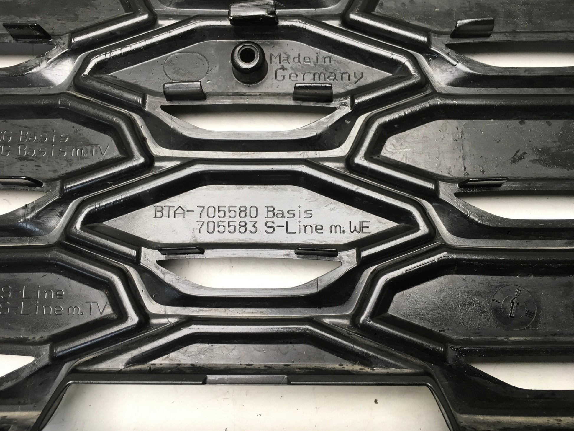 Rejilla Radiador Audi Q3 F3 - 83F853651B _