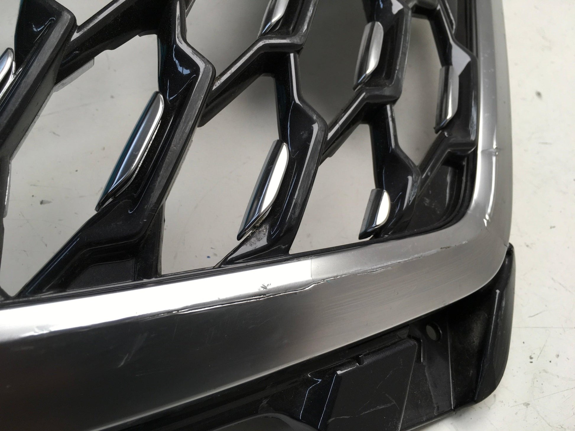 Rejilla Radiador Audi Q3 F3 - 83F853651B_