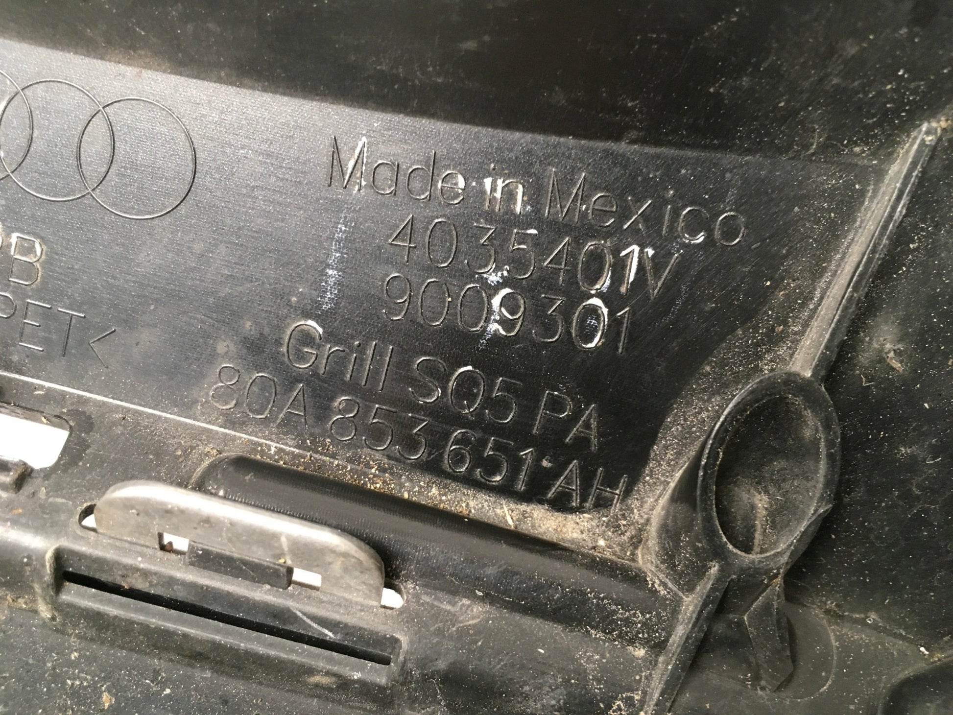 Rejilla Radiador Audi Q5 80A Renovado - 80A853651AH_