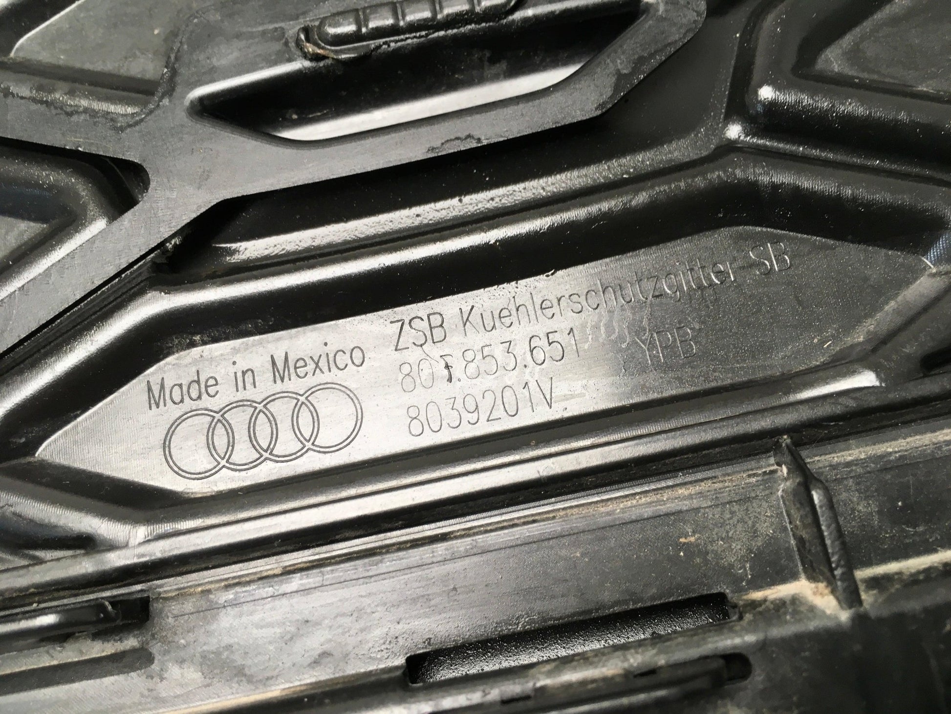 Rejilla Radiador Audi Q5 S-Line - 80F853651 _