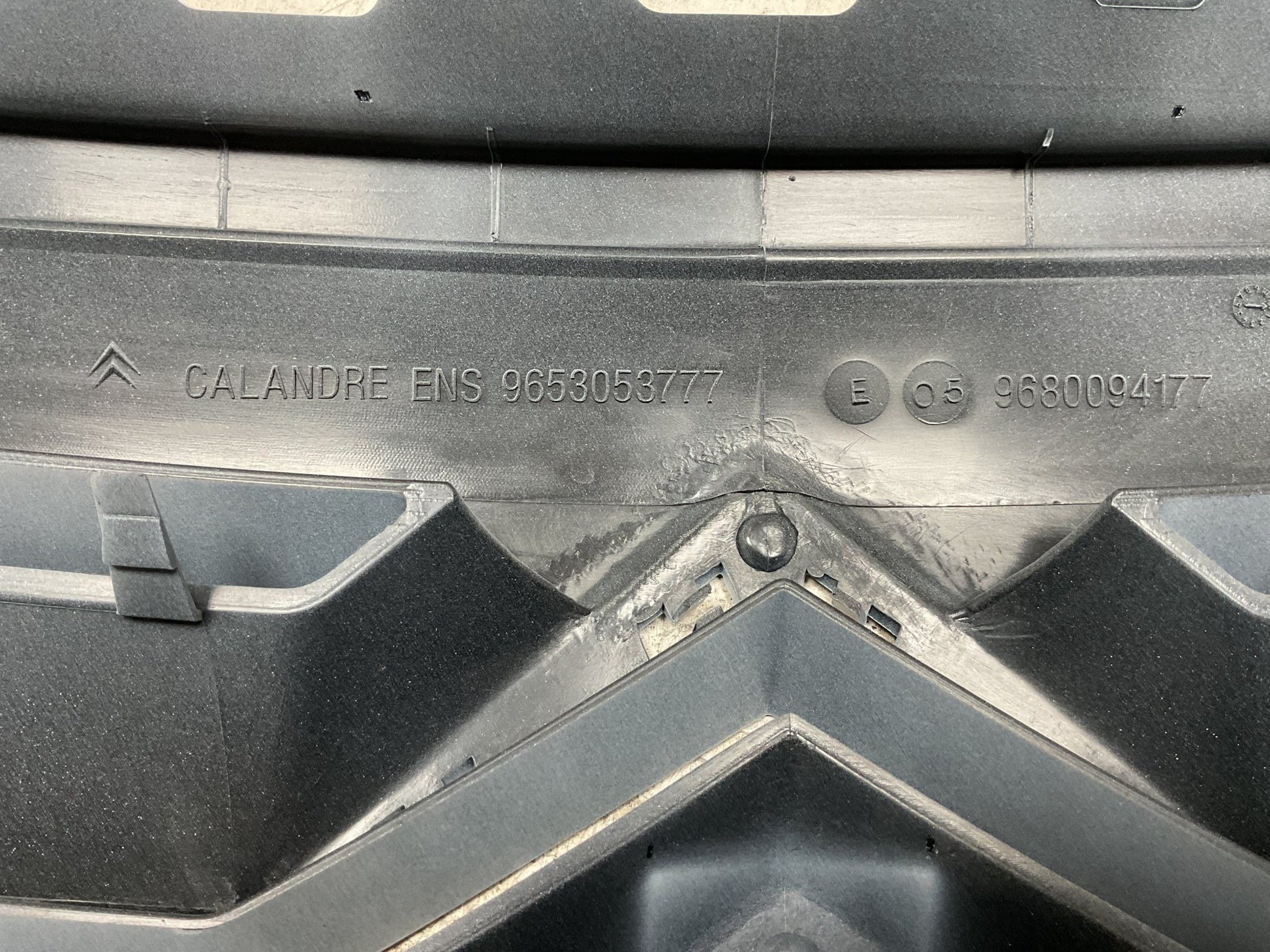 Rejilla Radiador Citroen C3 Facelift 05 - 10 - 9653053777