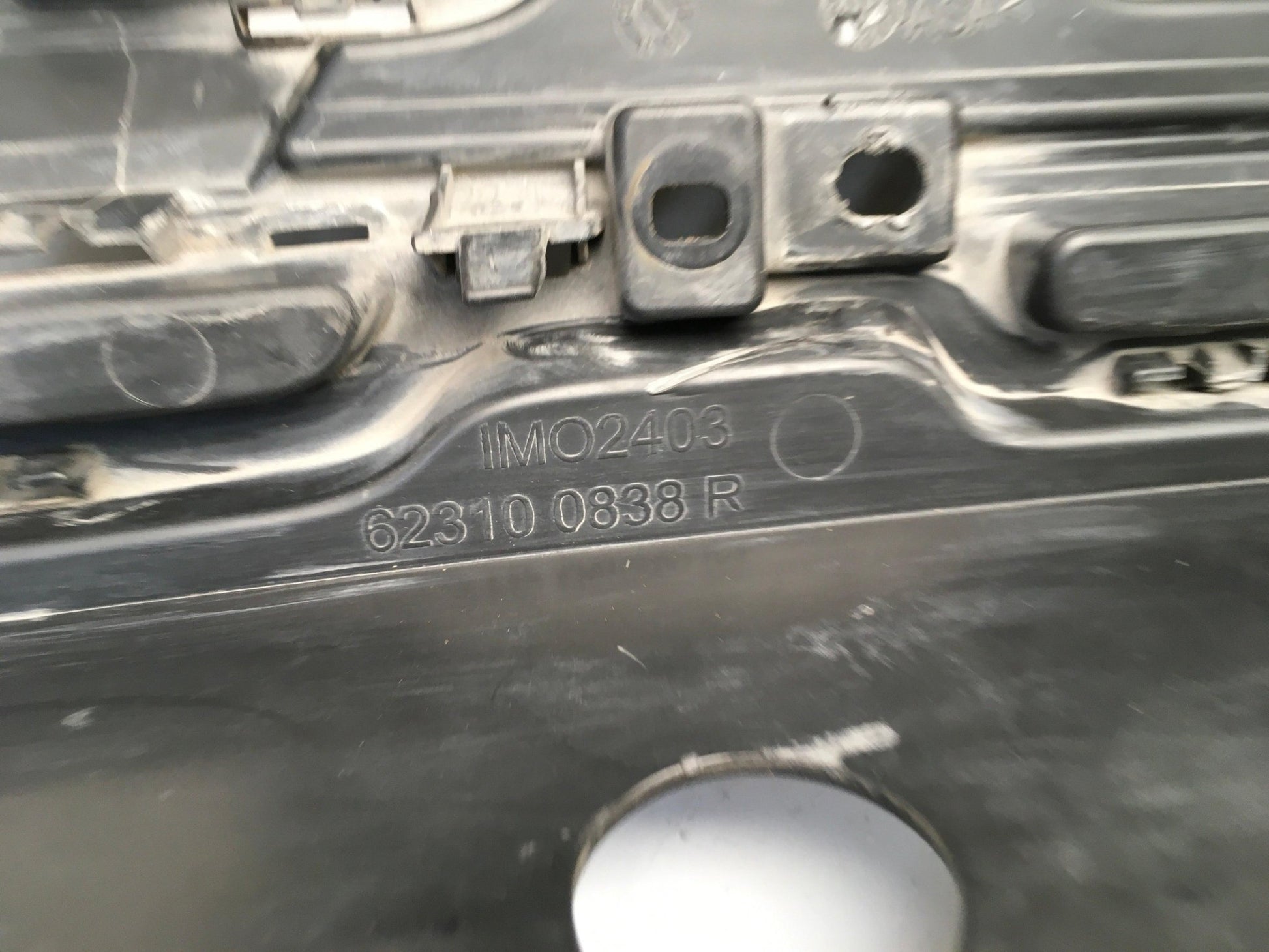 Rejilla radiador Dacia Duster I Renovado - 623100838R