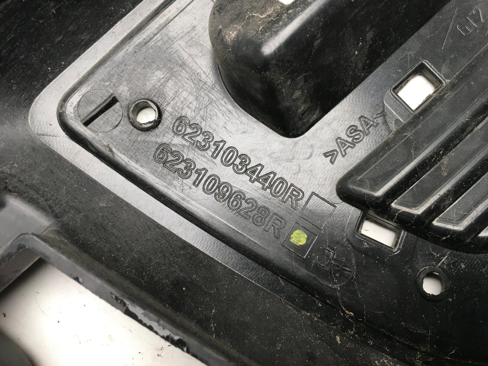 Rejilla Radiador Dacia Duster II - 623103440R