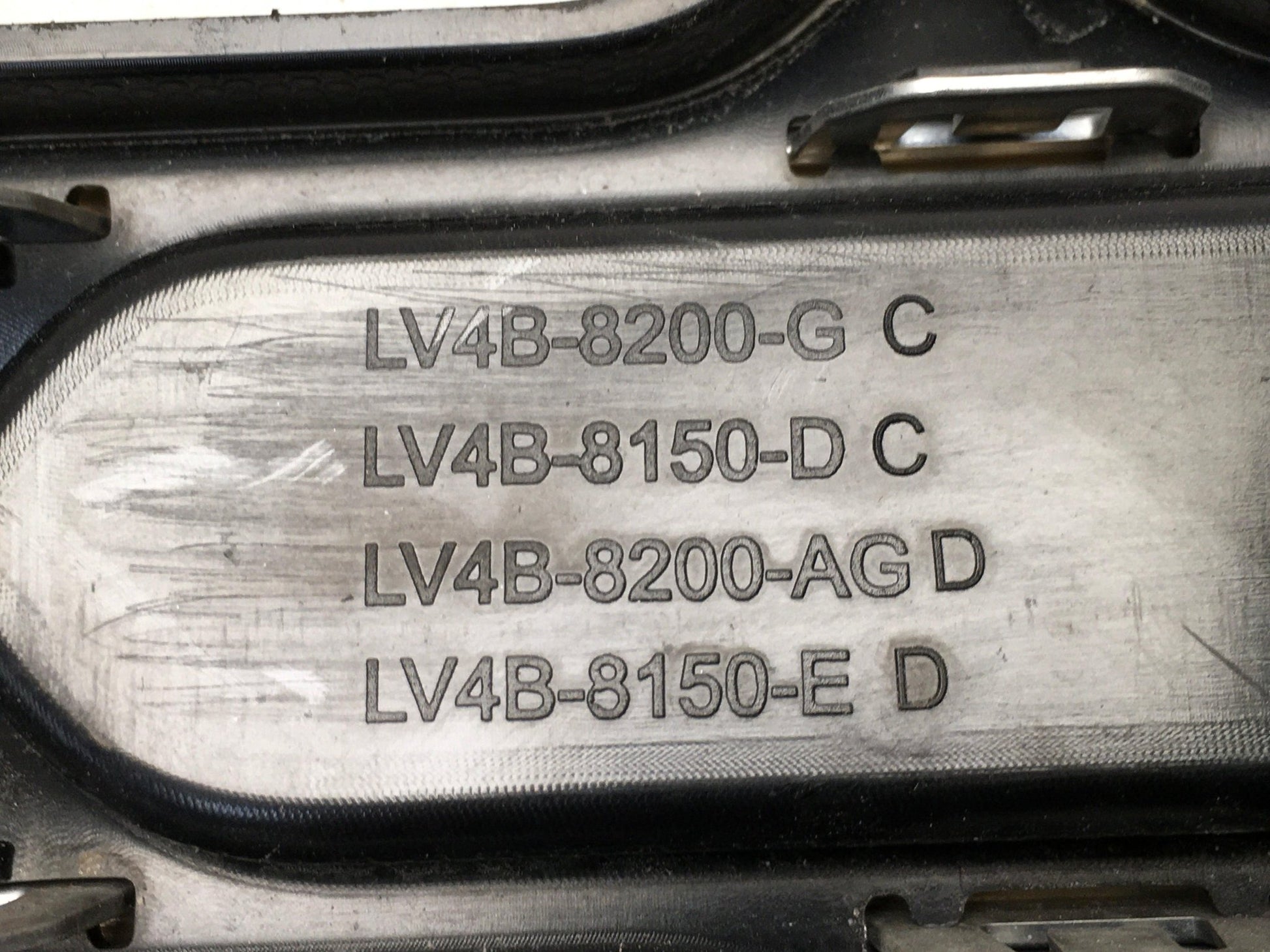 Rejilla Radiador Ford Kuga III - LV4B8200GC