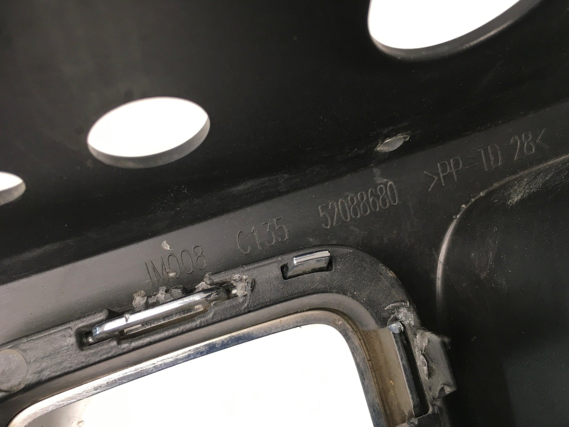 Rejilla radiador Jeep Renegade - 52088680