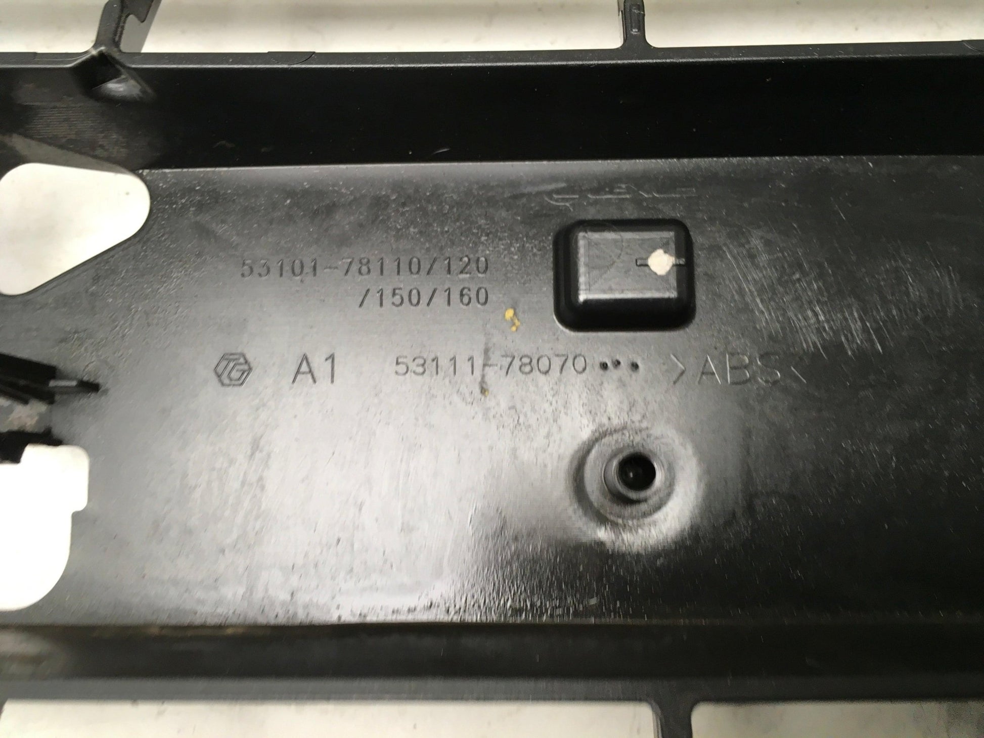 Rejilla Radiador Lexus NX 300h Z10 Fase 2 - 5310178110