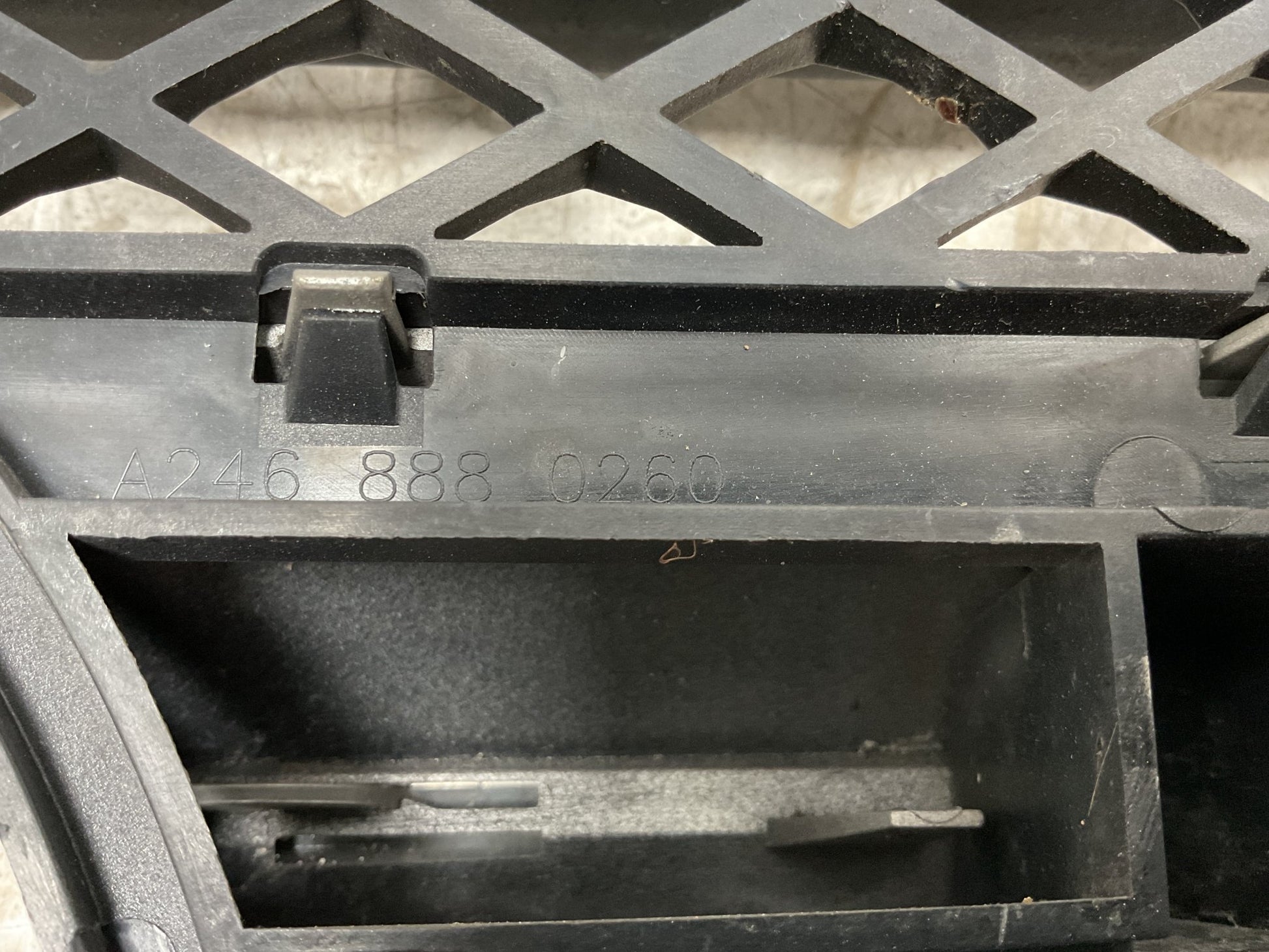 Rejilla Radiador Mercedes W246 W242 11 - 17 - A2468880260