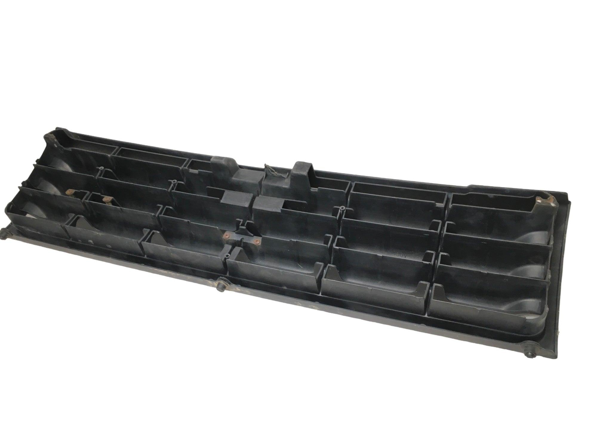 Rejilla radiador Mitsubishi Pajero II - MB645721