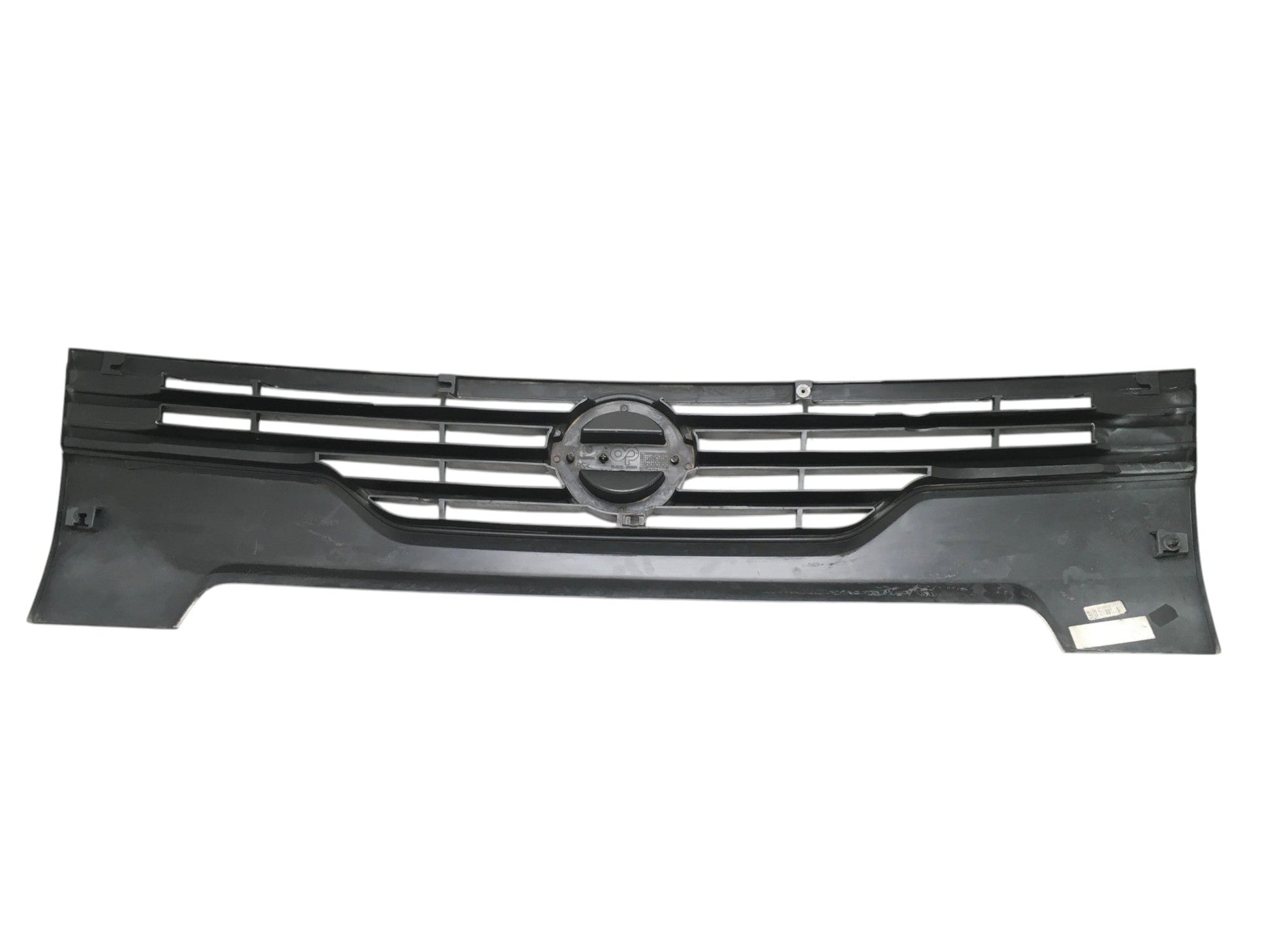 Rejilla Radiador Nissan Cabstar F24 - 62320MB