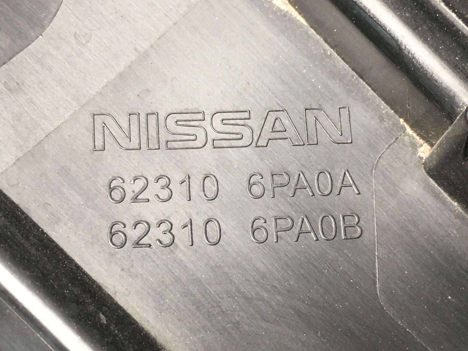 Rejilla Radiador Nissan Juke - 623106PA0A