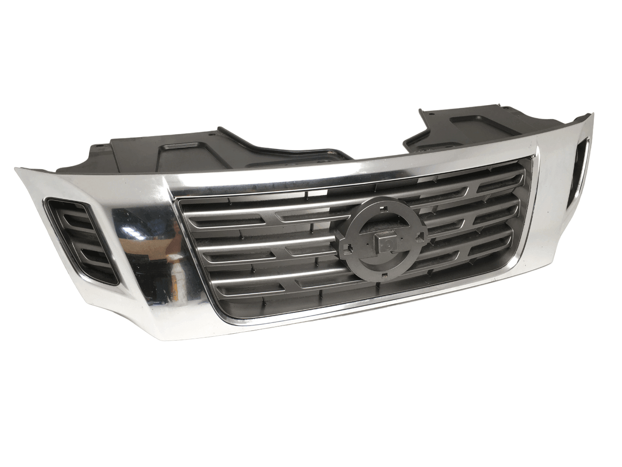 Rejilla Radiador Nissan Navara D23 - 623104KJ1B