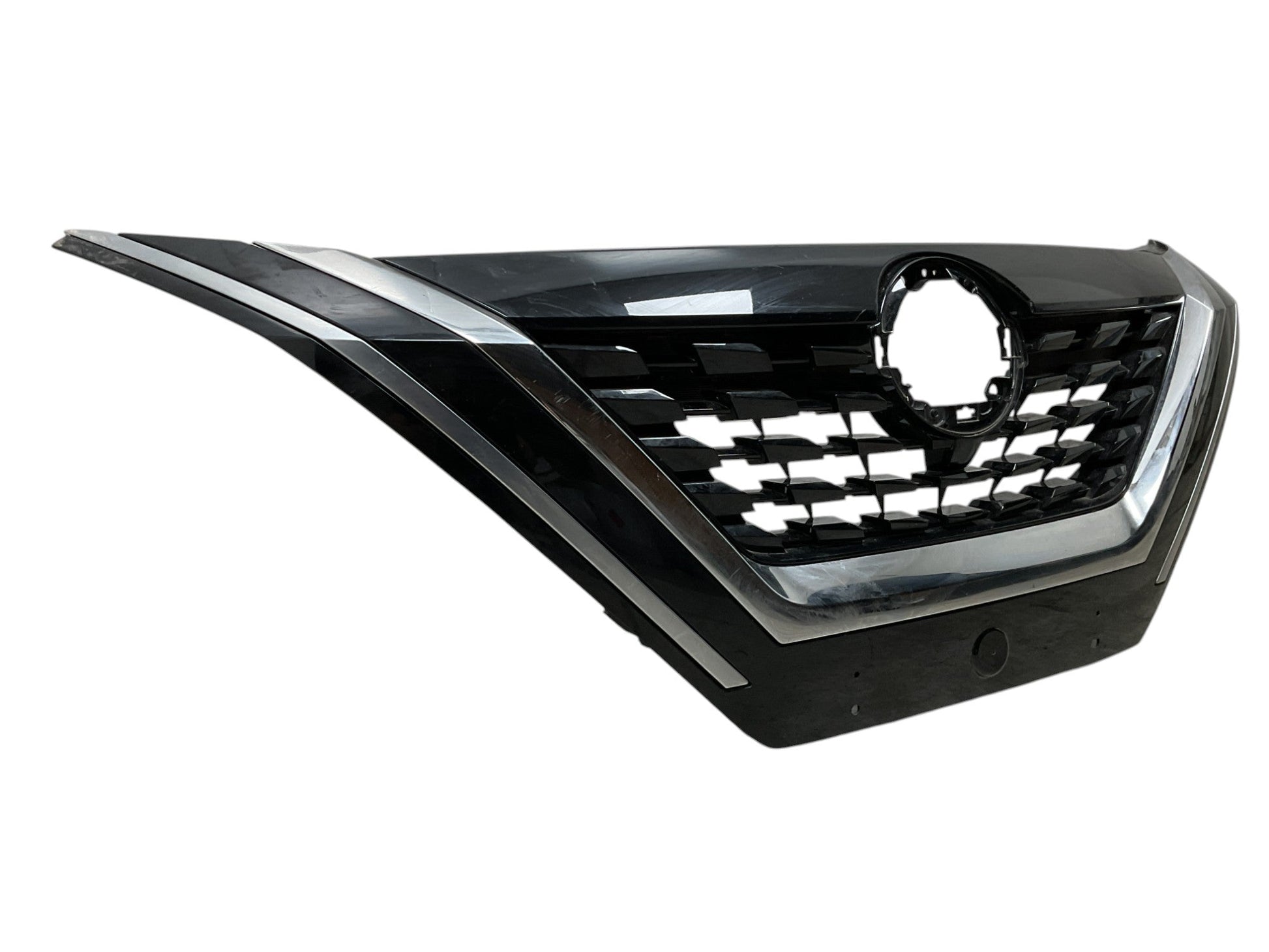 Rejilla Radiador Nissan Qashqai e-Power 22-25 - 7601U100