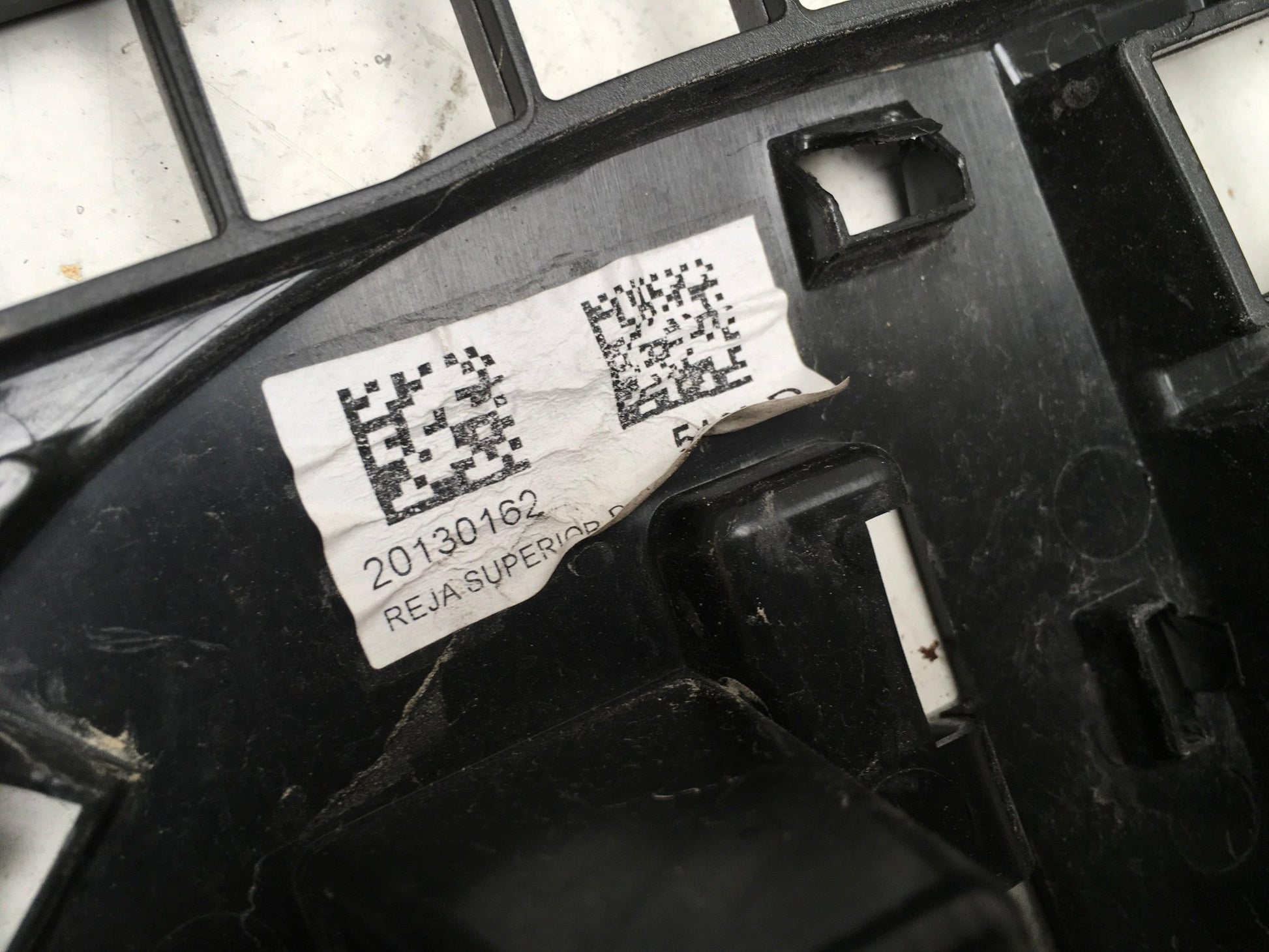 Rejilla Radiador Peugeot e - 2008 Fase2 - 9860492880