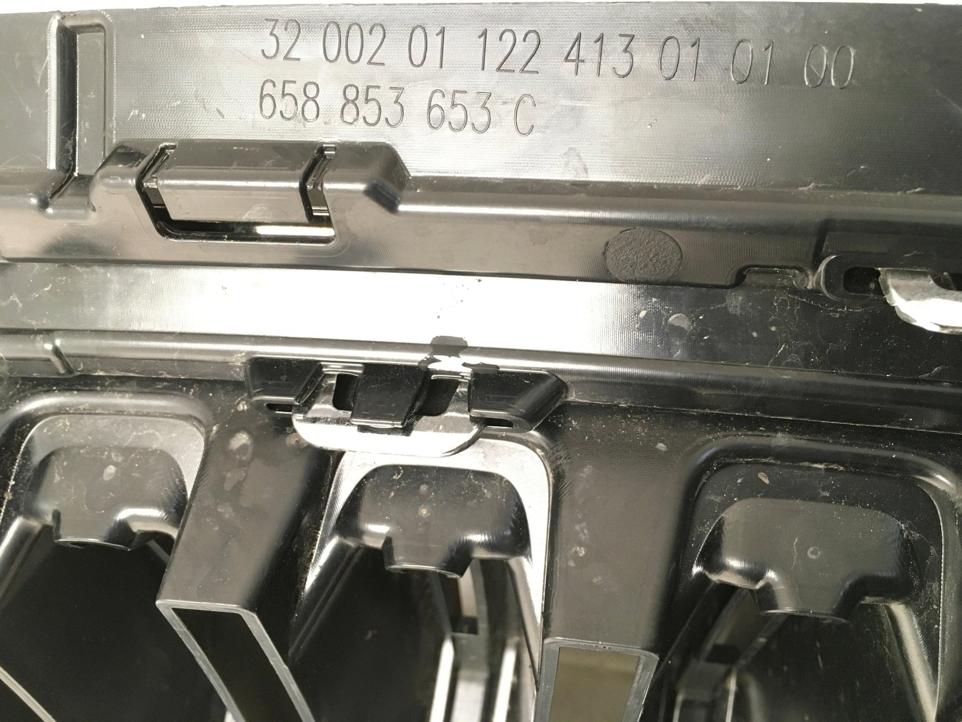 Rejilla Radiador Skoda Kamiq NW - 658853653C