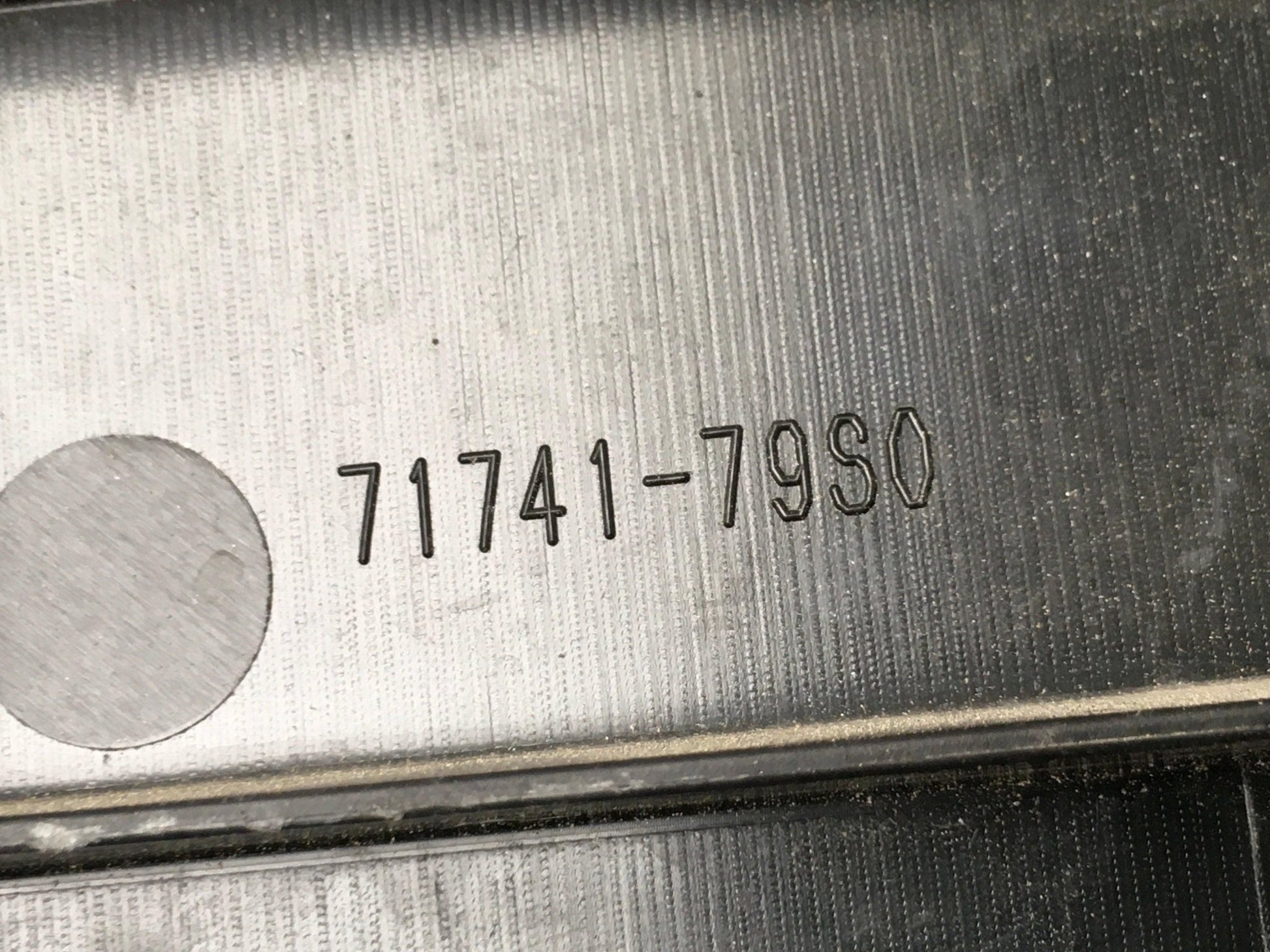 Rejilla Radiador Suzuki Swift III A2L Fase 2 - 7174179S0