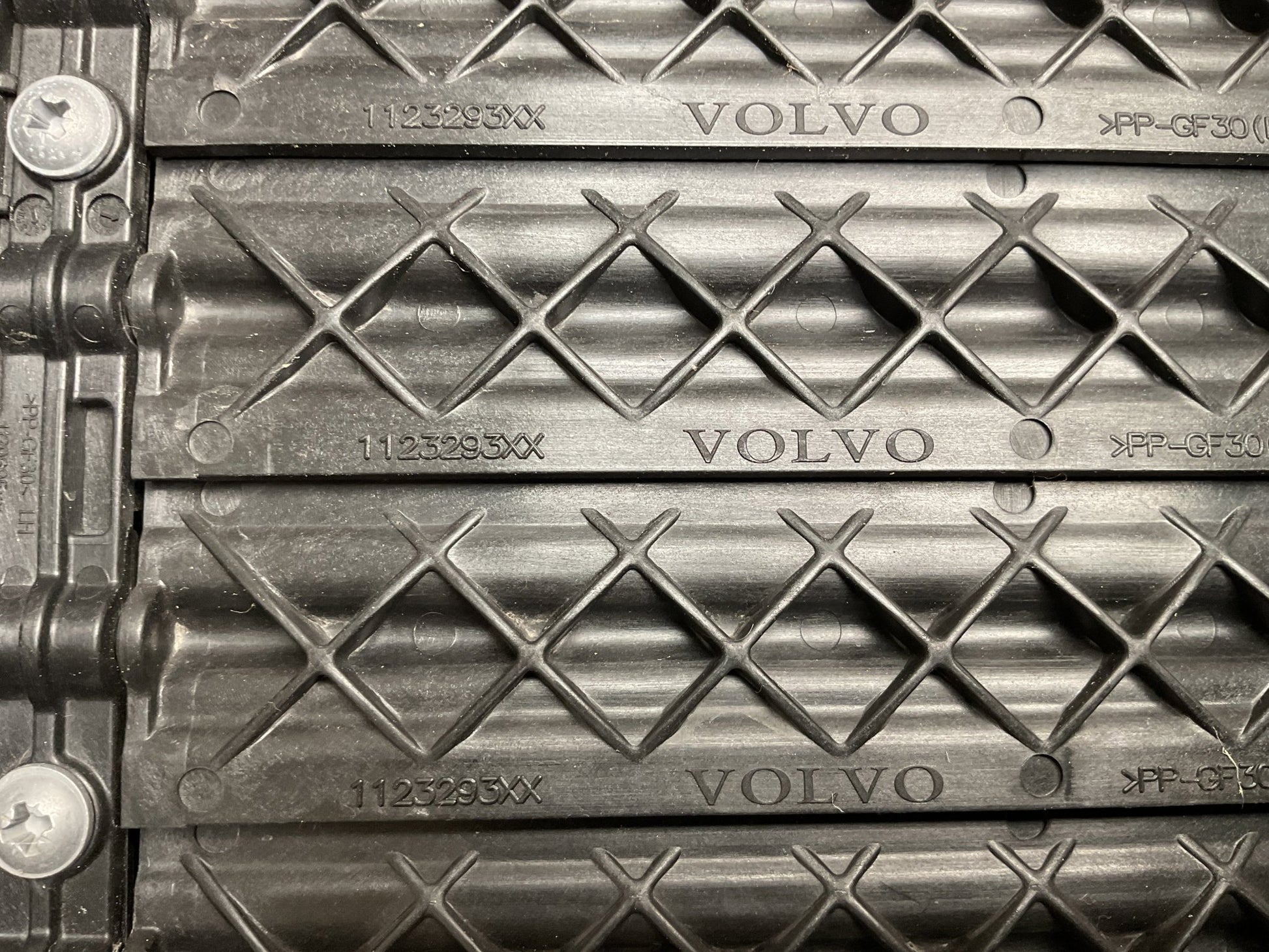 Rejilla Radiador Volvo XC60 2017-2025 - 32244782