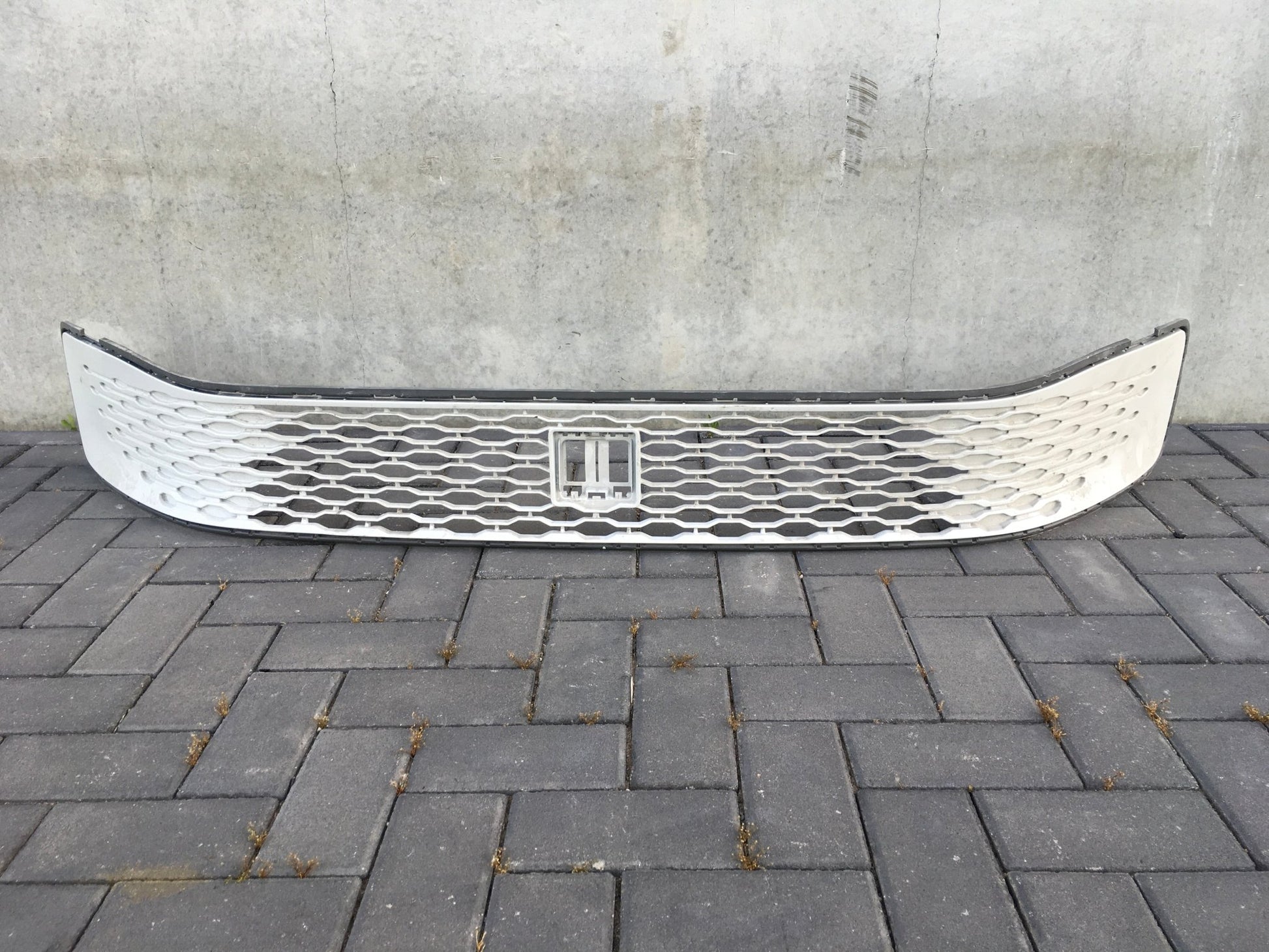 Rejilla Radiador VW Caddy IV SB - 2K7853677